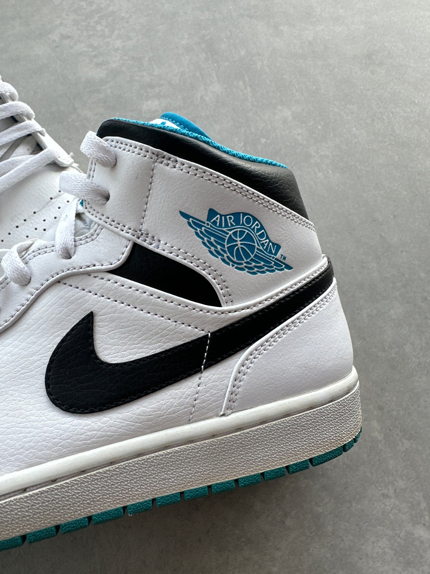 Nike Air Jordan 1 Mid Laser Blue muške patike (44)