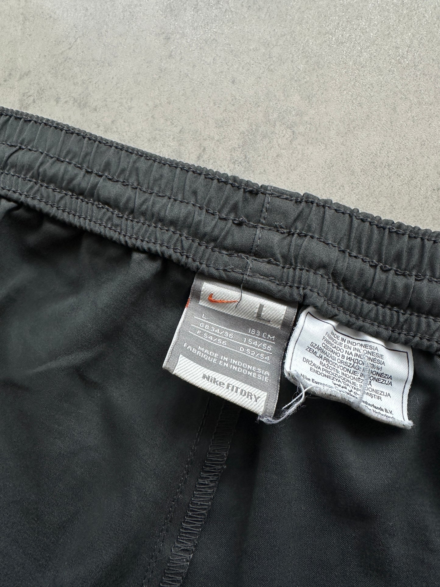 Nike Fit Dry 2000s muška baggy šuškava trenerka (L)