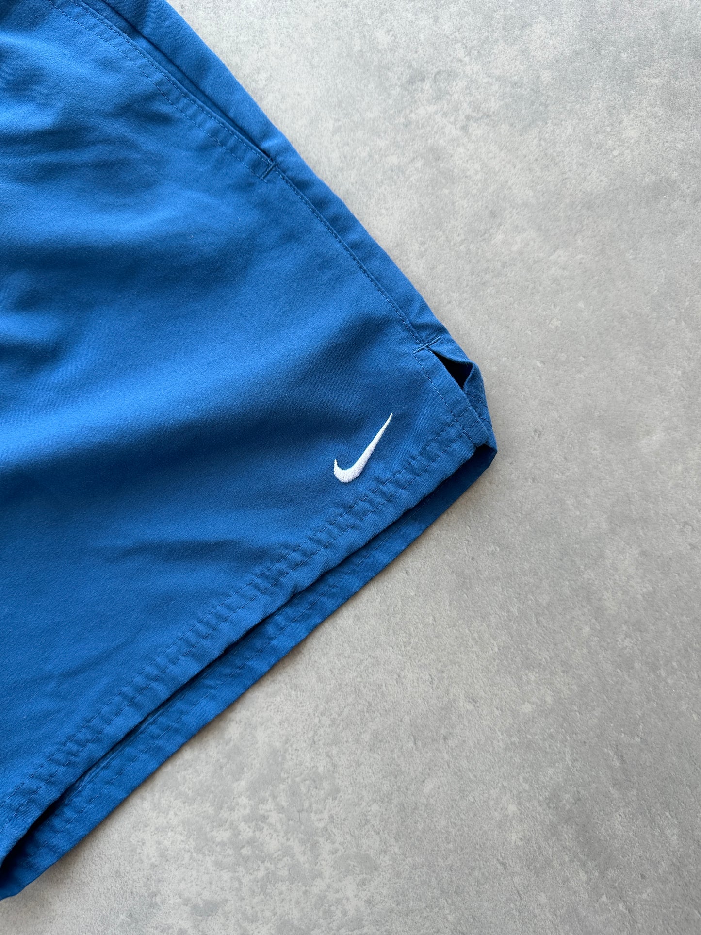 Nike ženski plavi šorc (S)