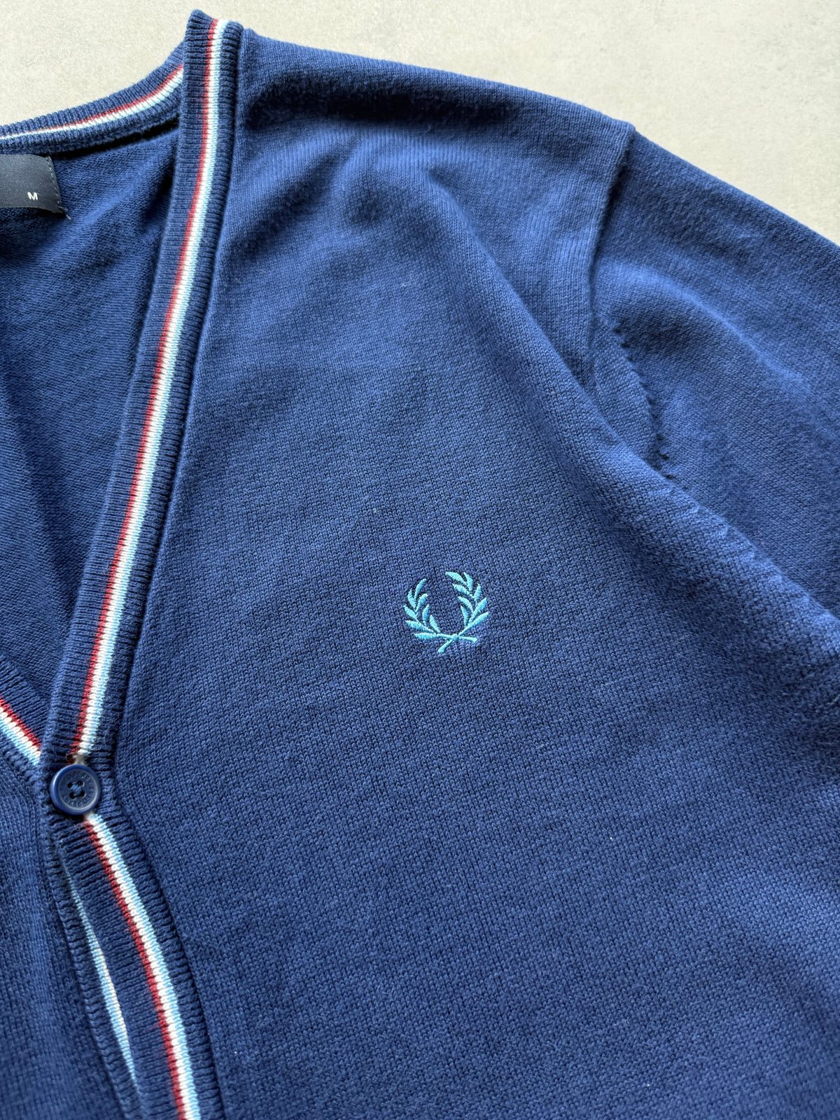 Fred Perry muški plavi džemper (M)