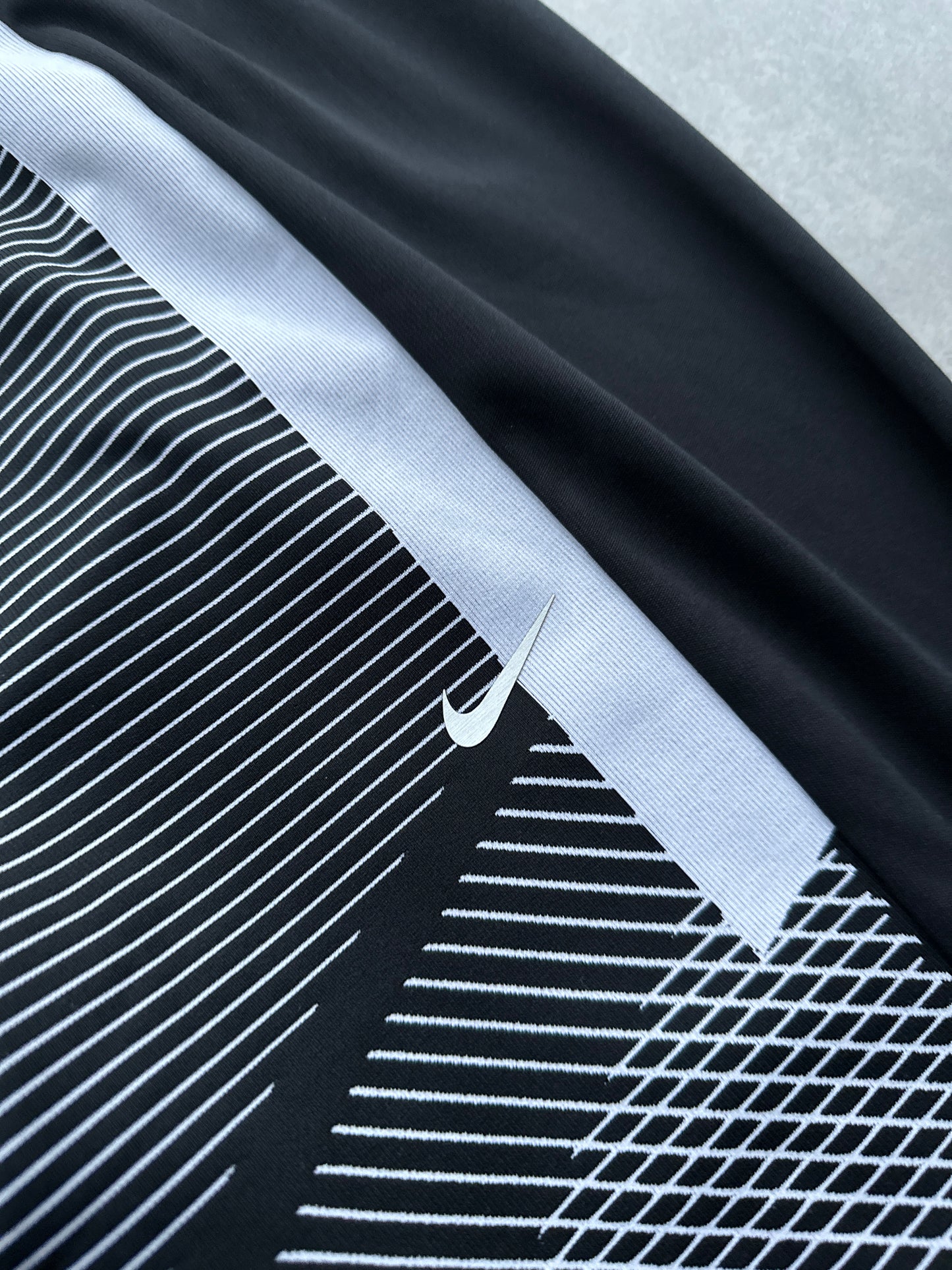 Nike muška crna sportska trenerka (XL)