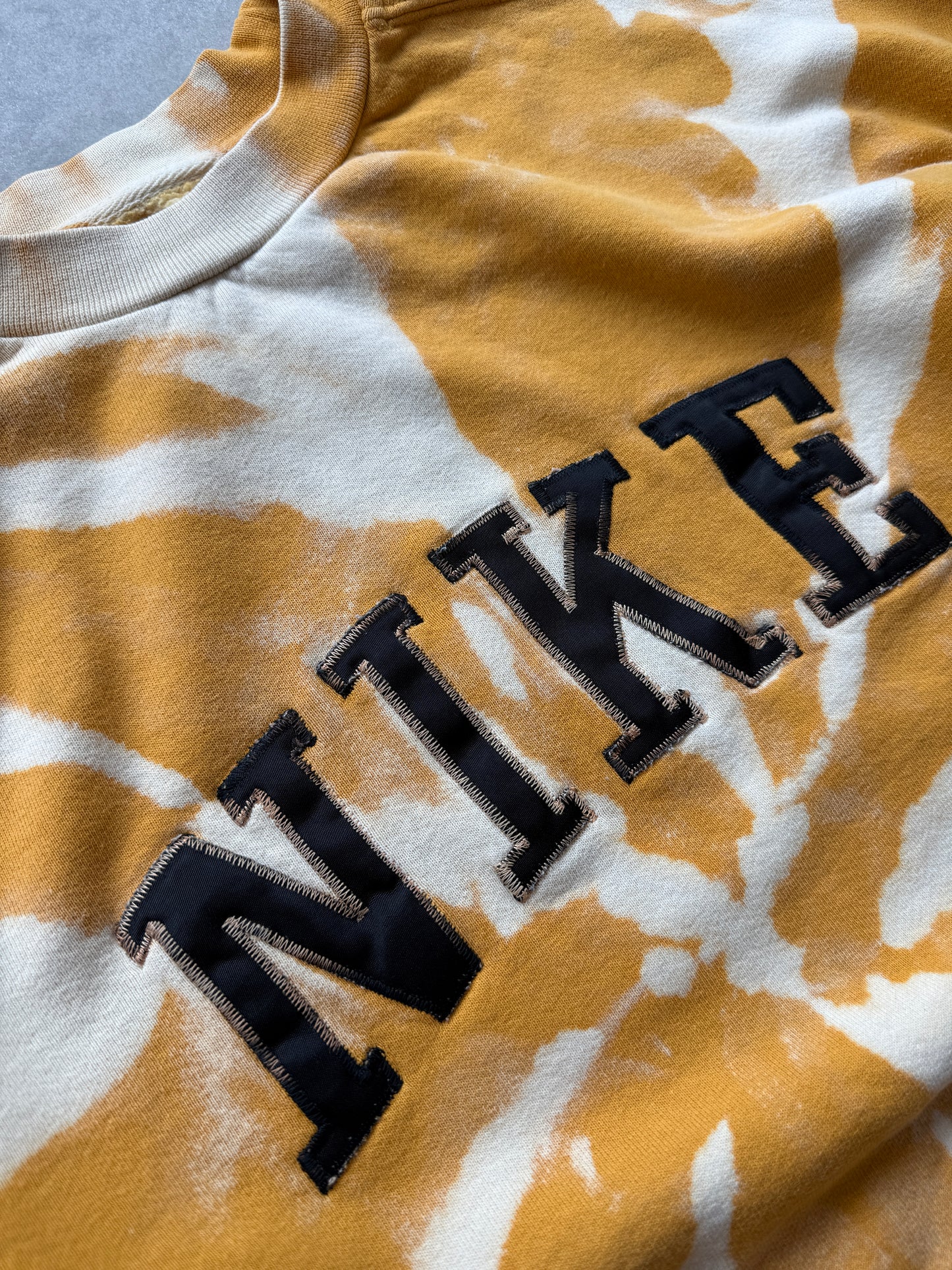 Nike vintage 90s muška oversized bleach dye dukserica (XL)