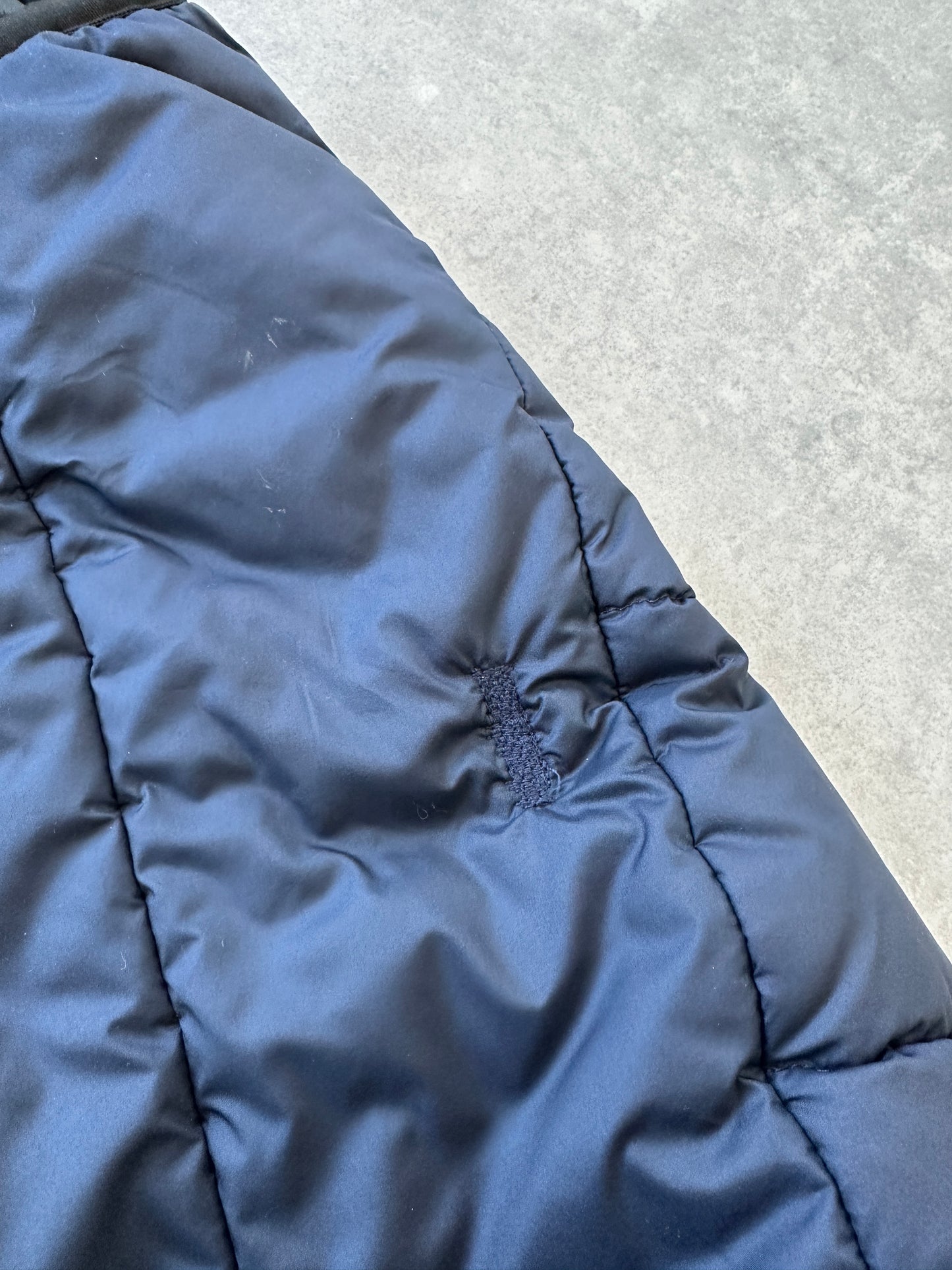 Hugo Boss muški puffer prsluk (XL)