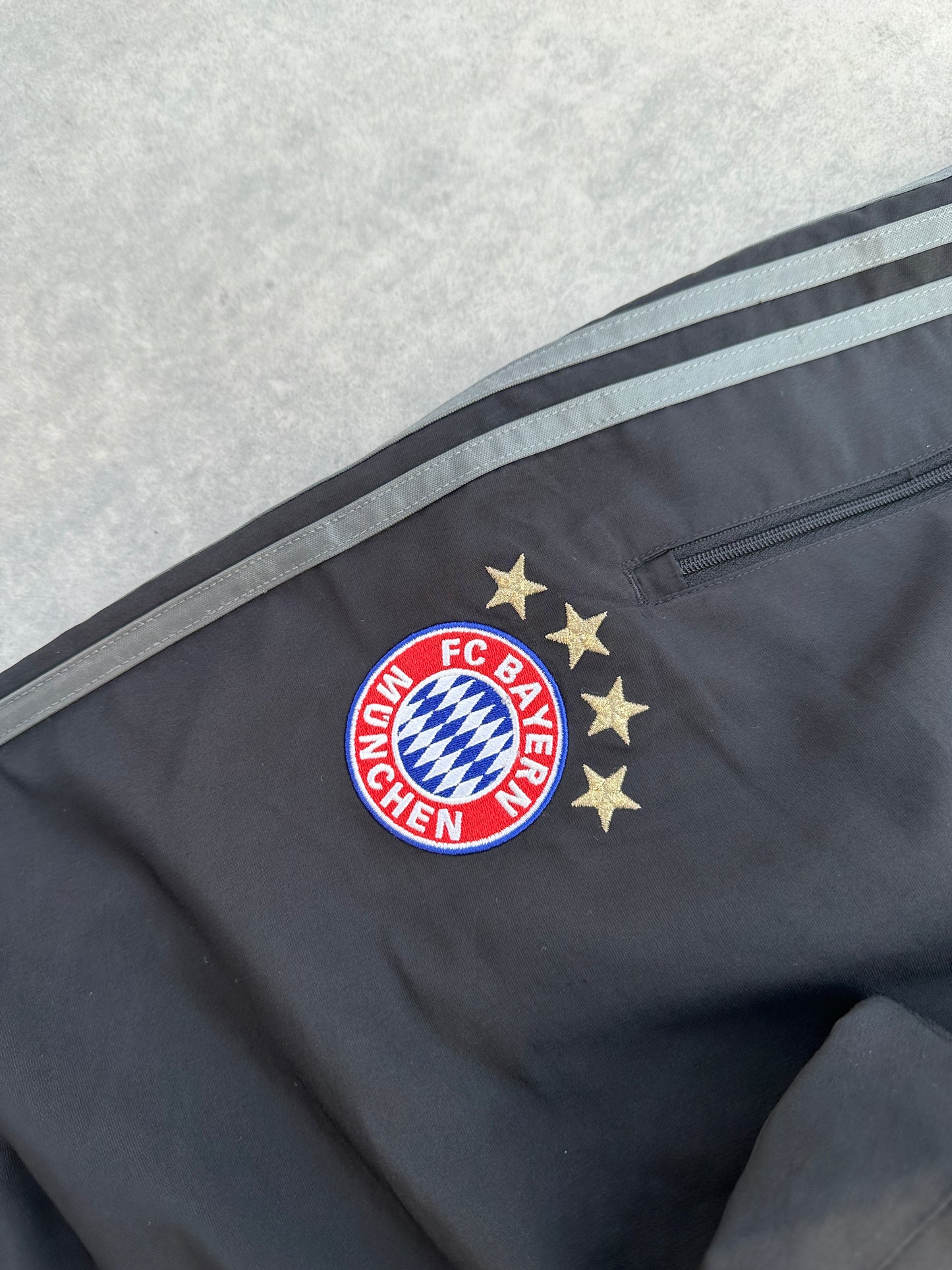 Adidas x Bayern Munchen muška sportska trenerka (S)
