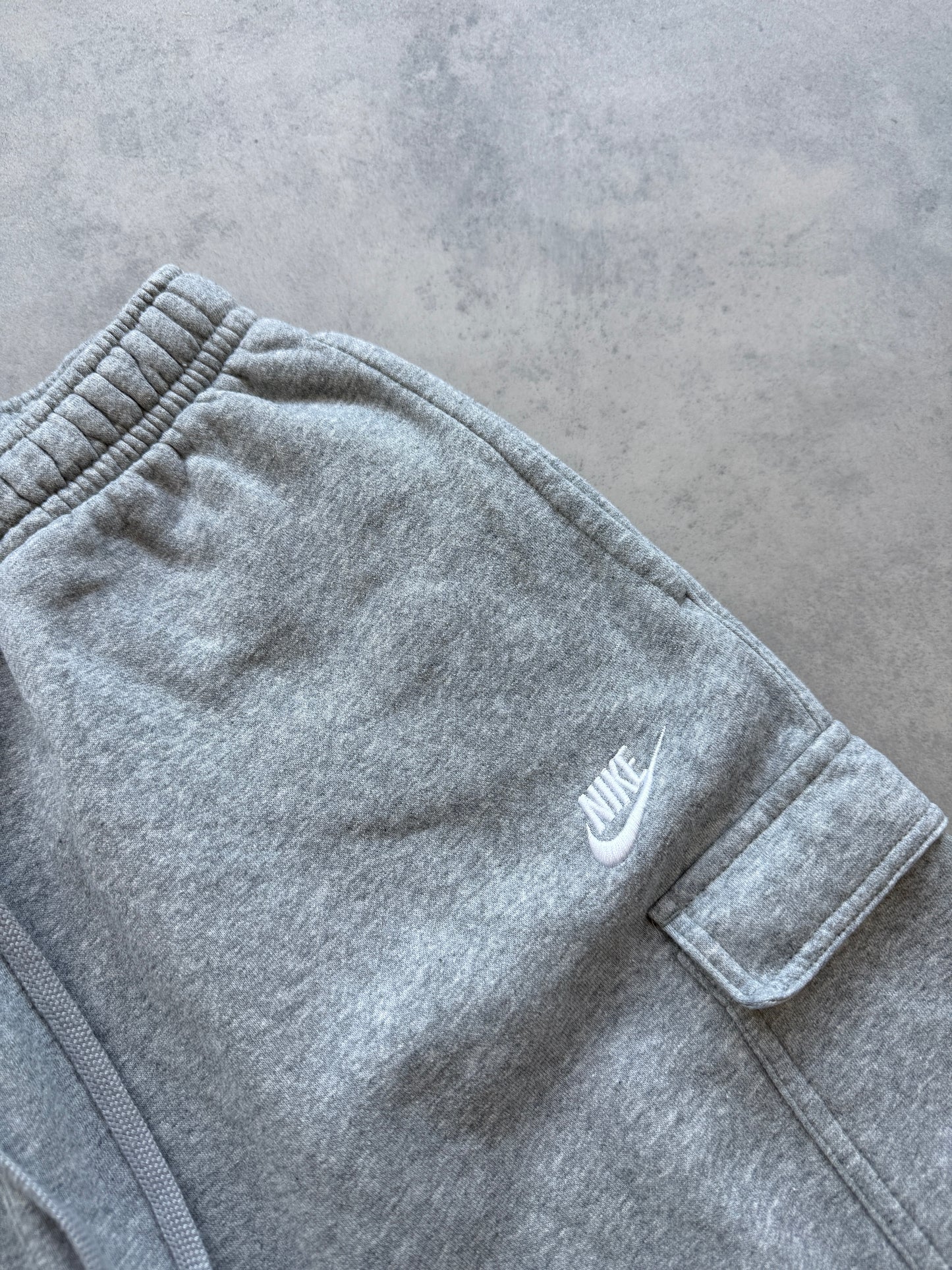 Nike muška siva cargo trenerka (XXL)