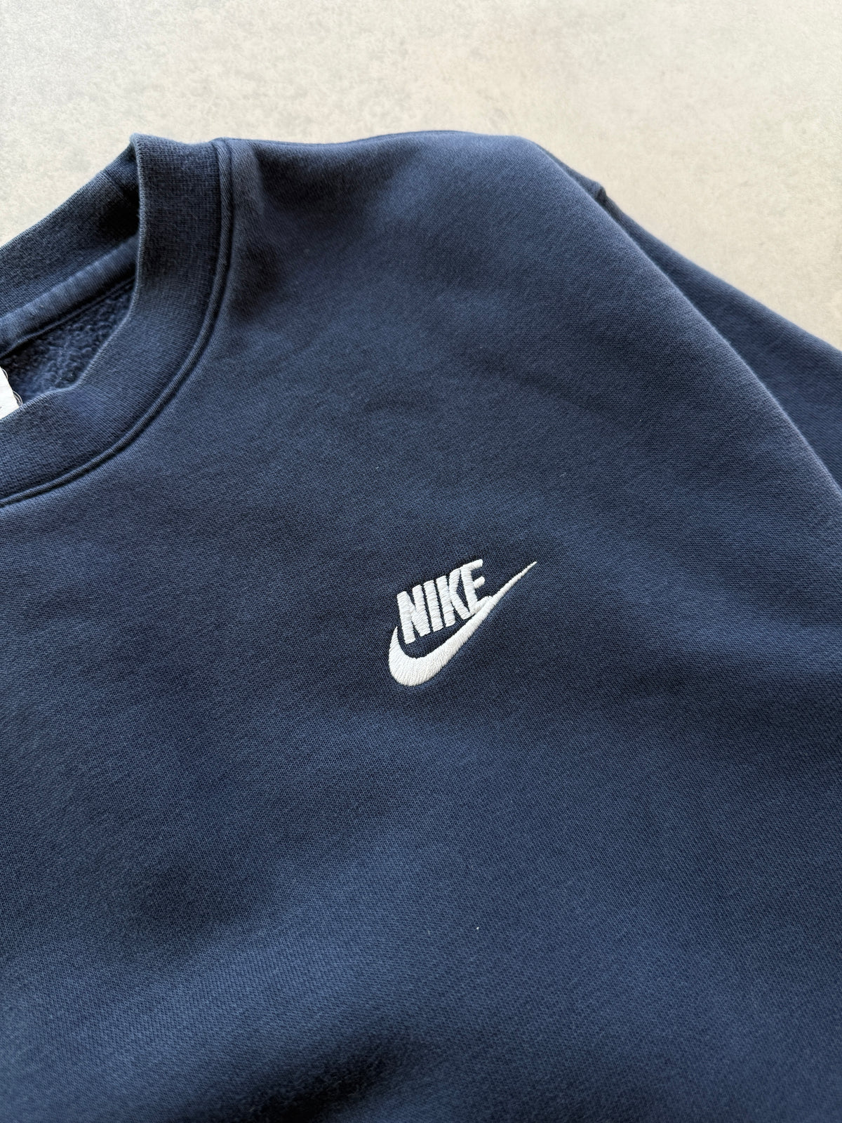 Nike muška basic navy plava dukserica (XS)