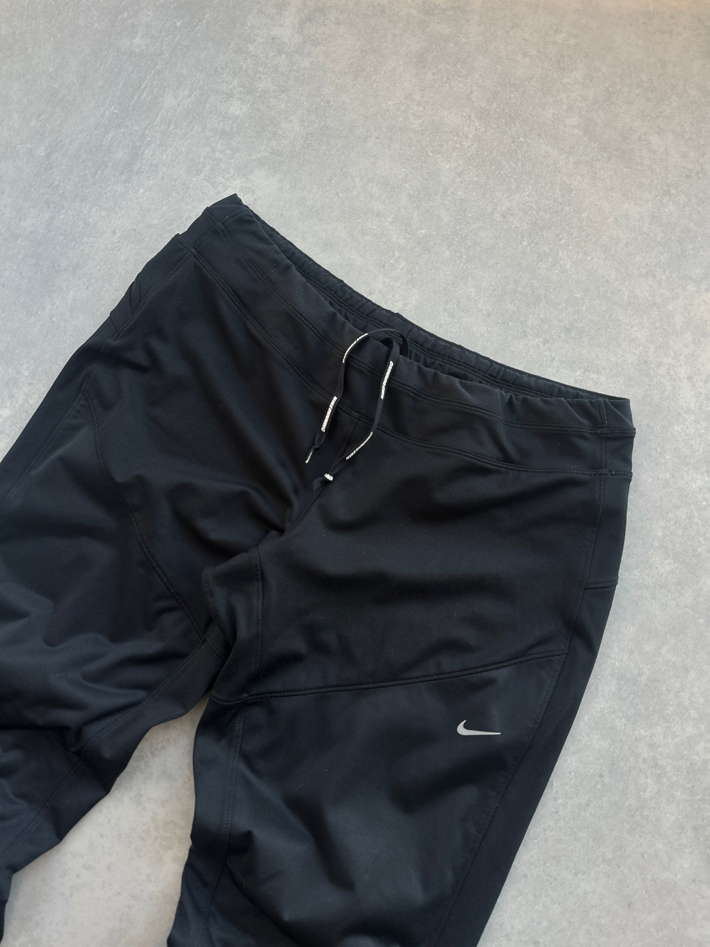 Nike Dri Fit muška crna sportska trenerka (M)