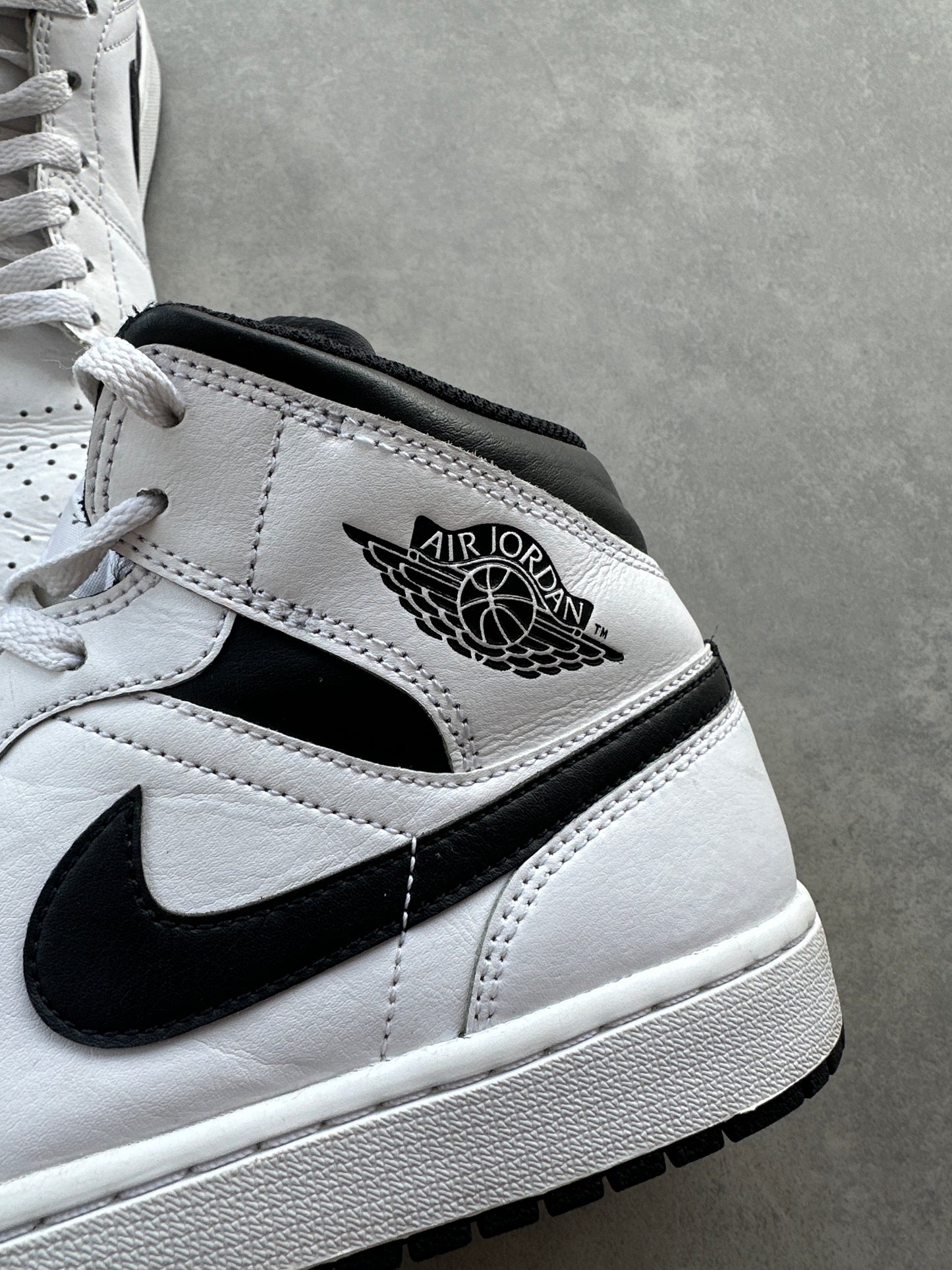 Nike Air Jordan 1 Mid Reverse Panda muške patike (43)