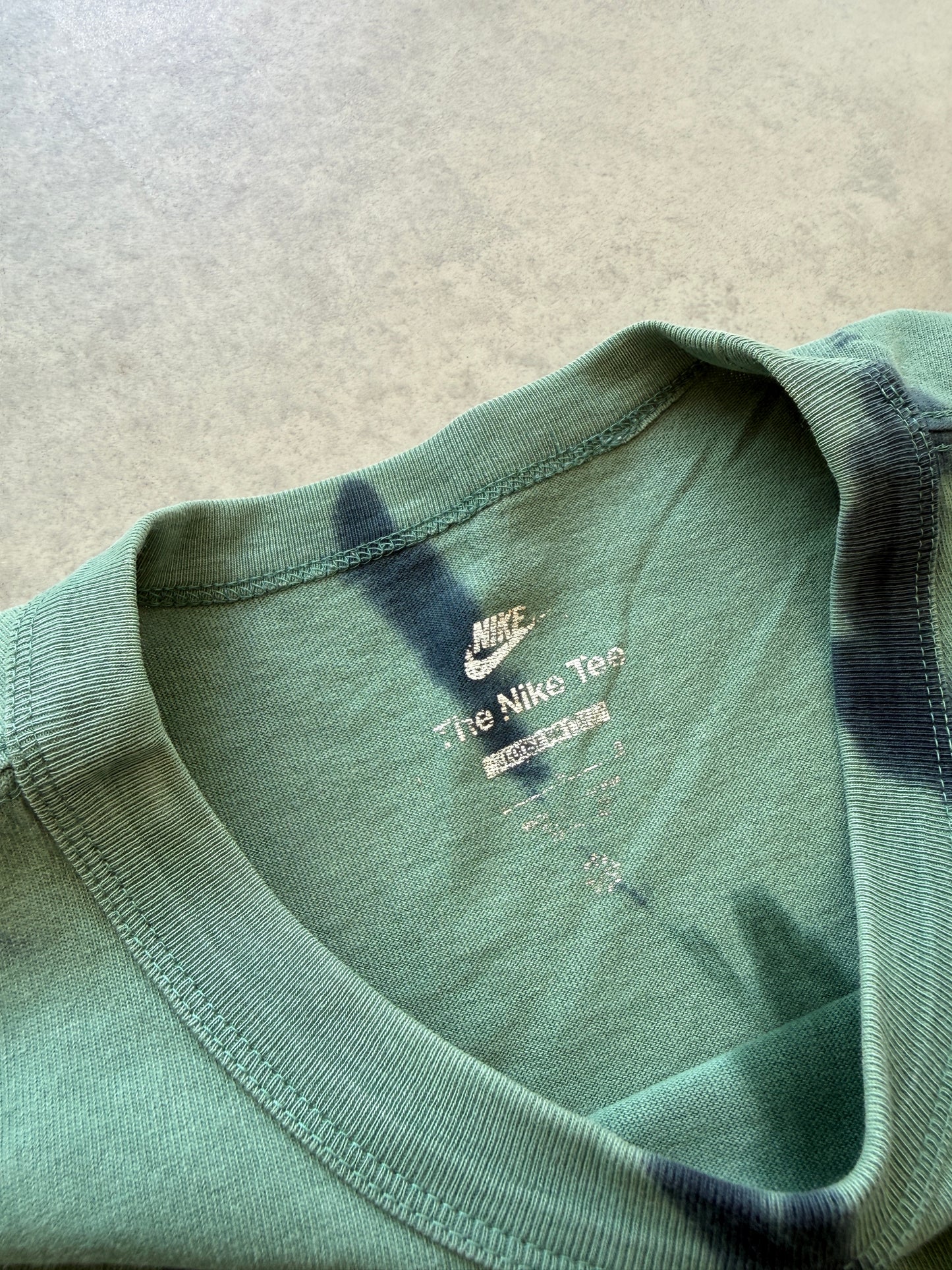 Nike muška tiedye oversized majica (L)