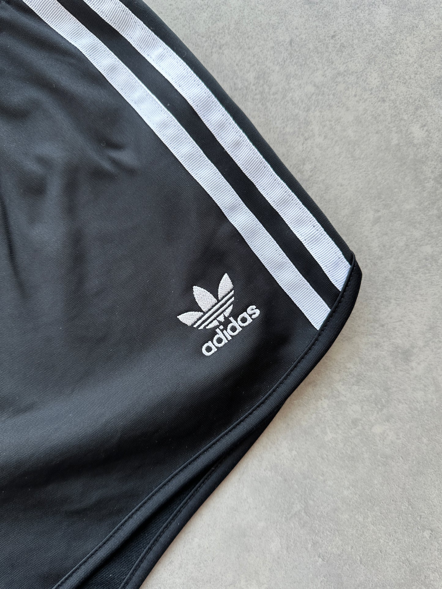 Adidas ženski basic šorc (38)