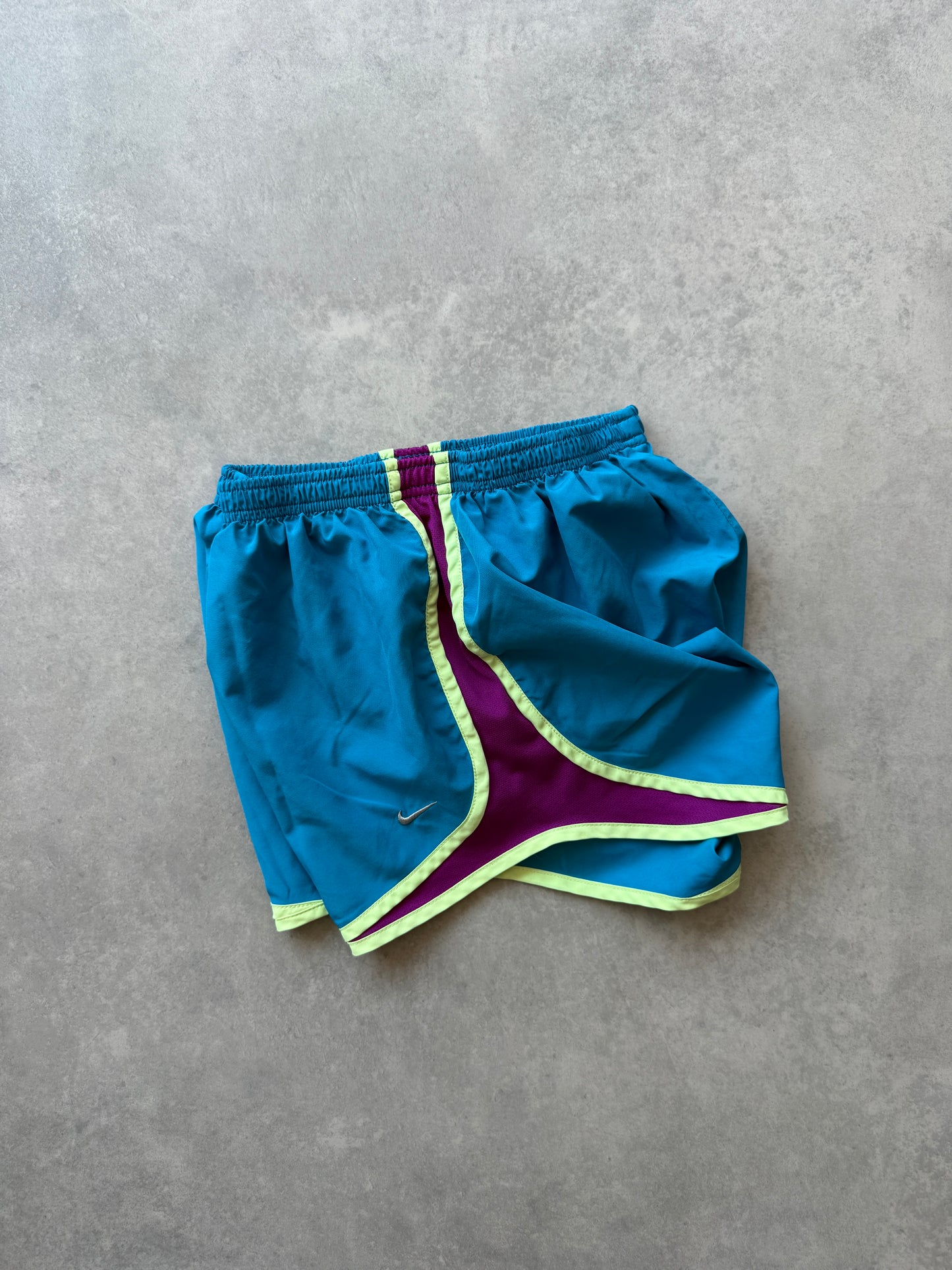 Nike Dri Fit ženski sportski šorc (S)