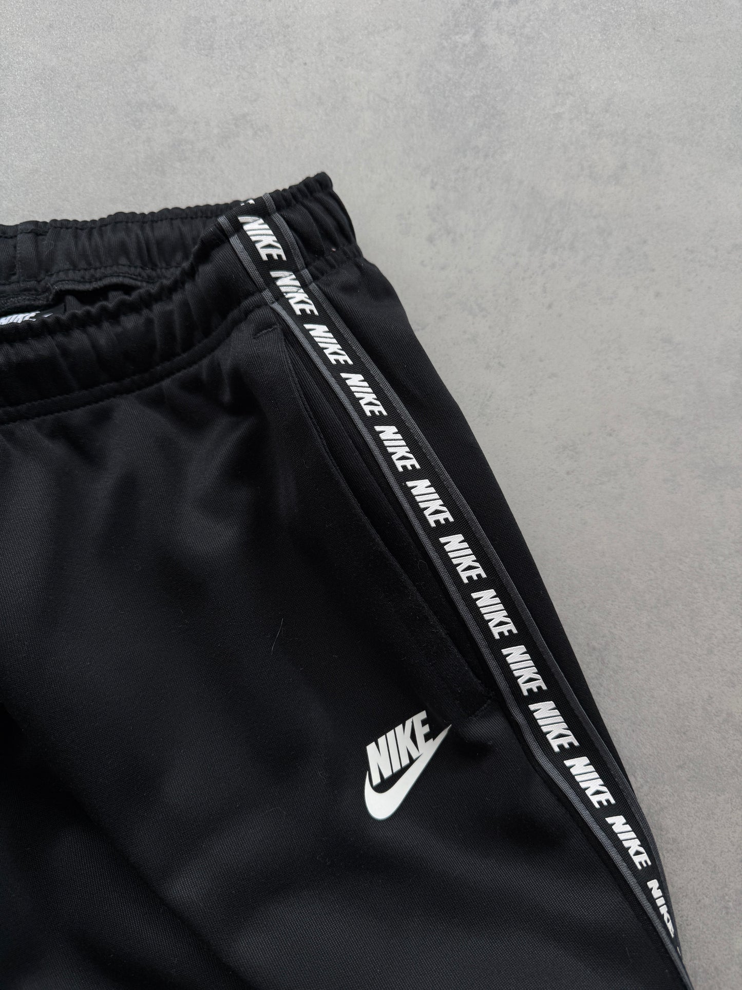 Nike muška crna trenerka (XL)