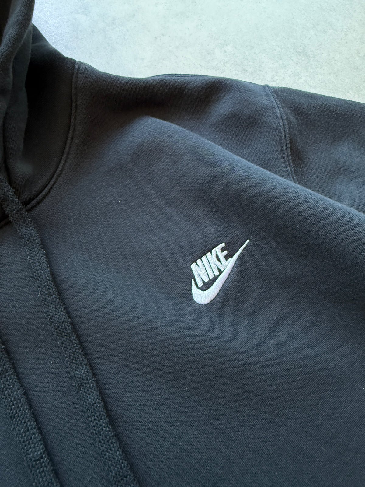 Nike muška basic crna dukserica (M)