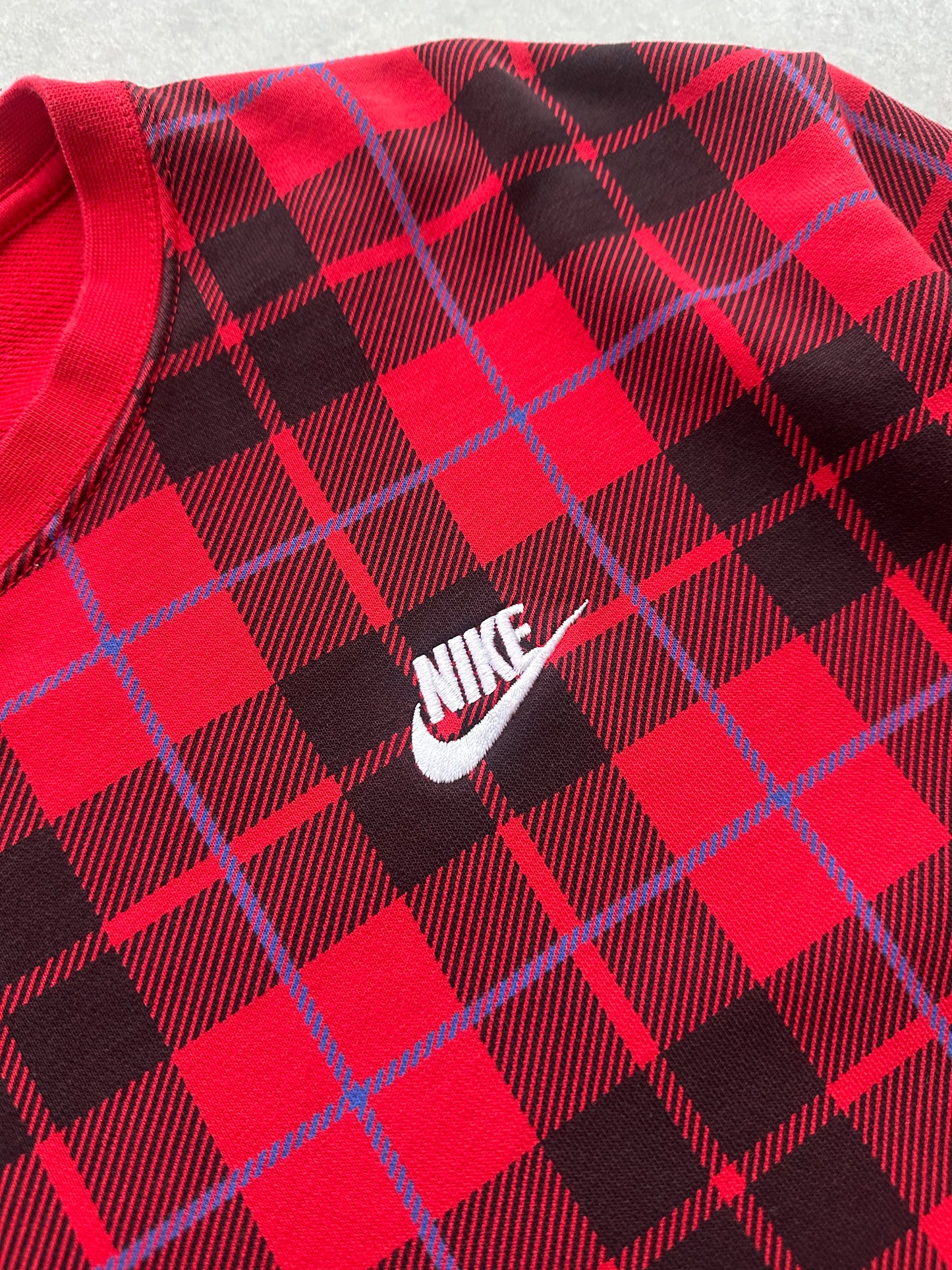 Nike ženska karirana dukserica (L)