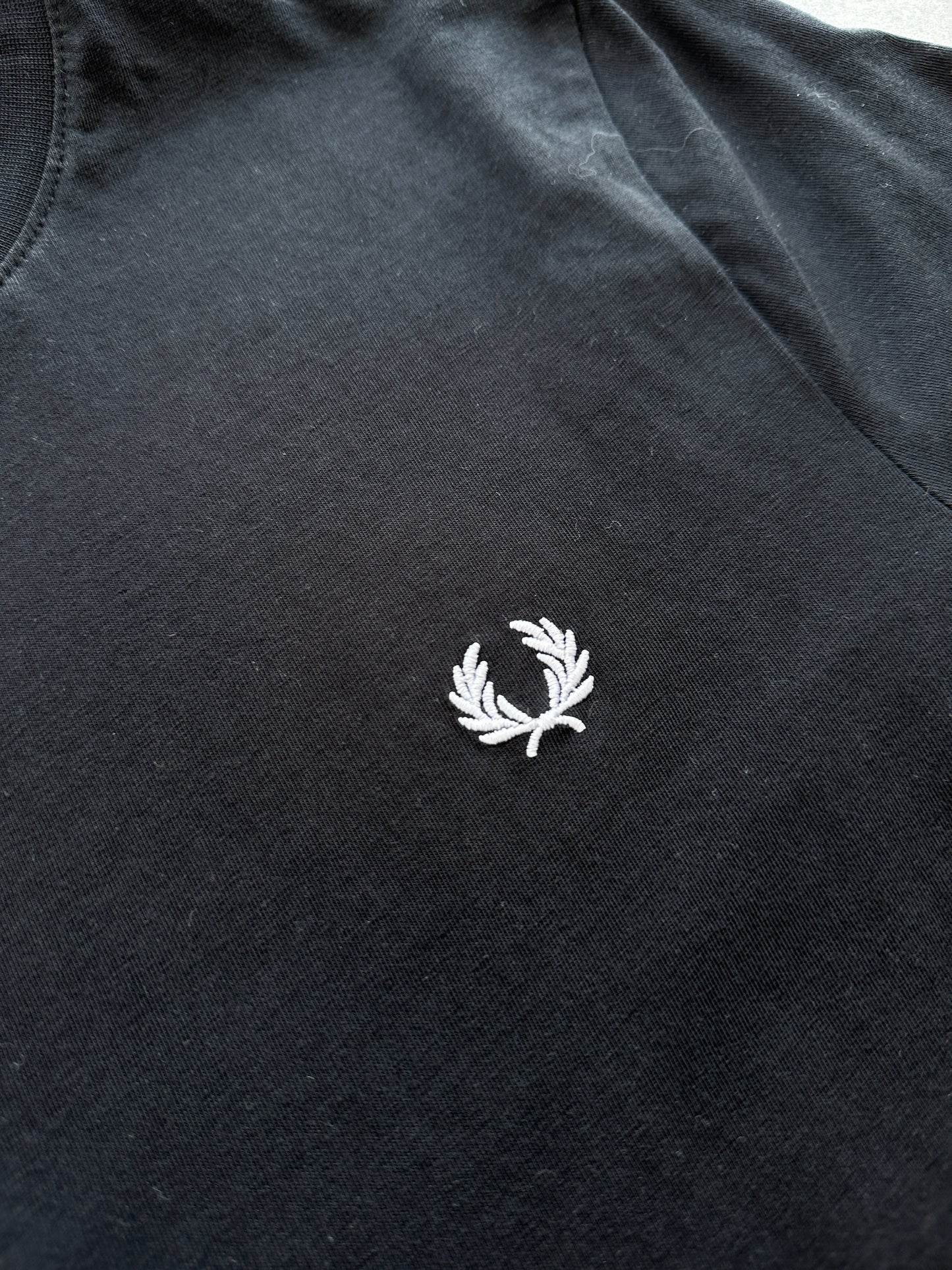 Fred Perry muška crna majica (M)