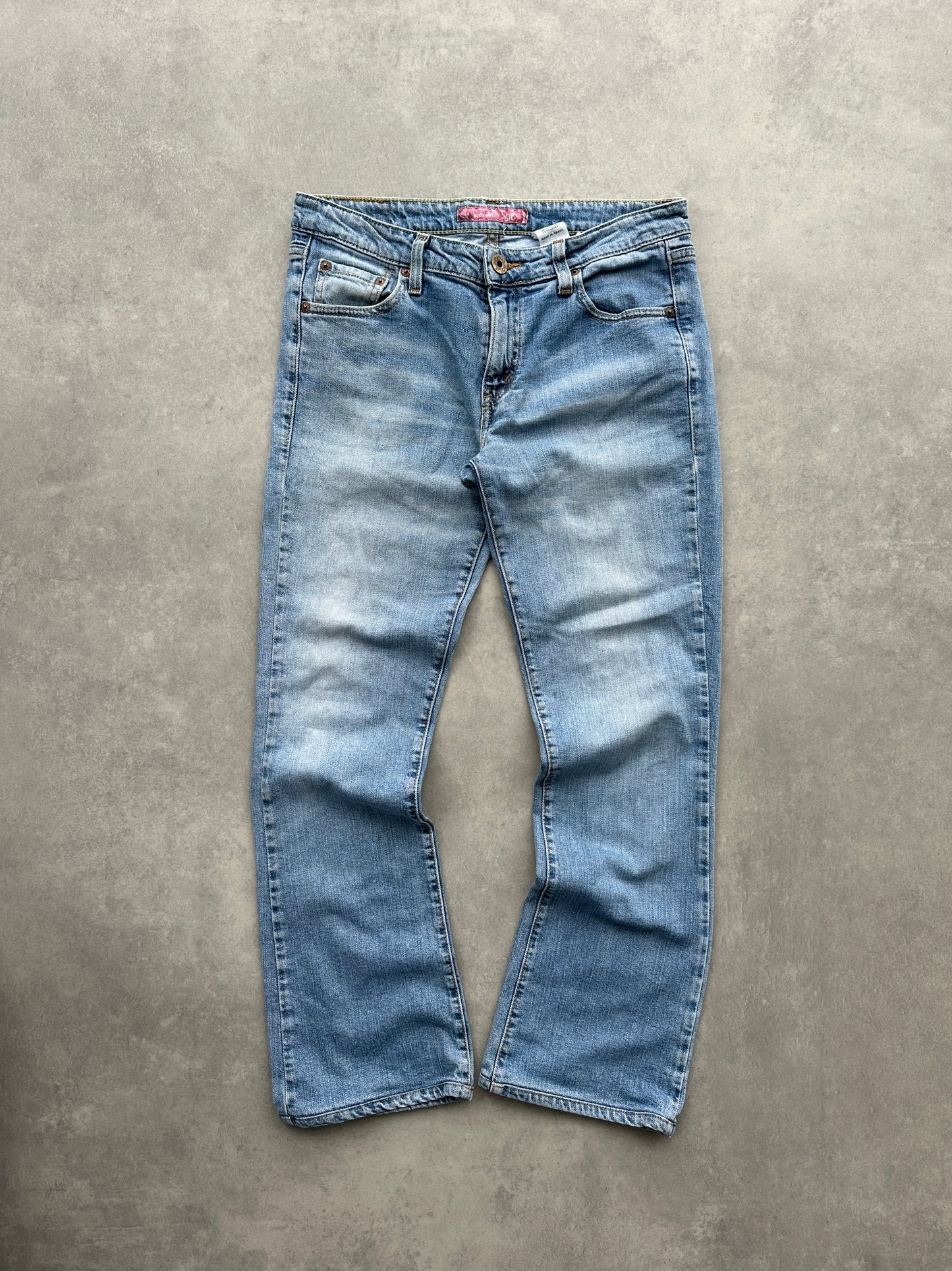 Levis 518 Superlow ženske farmerke (L)