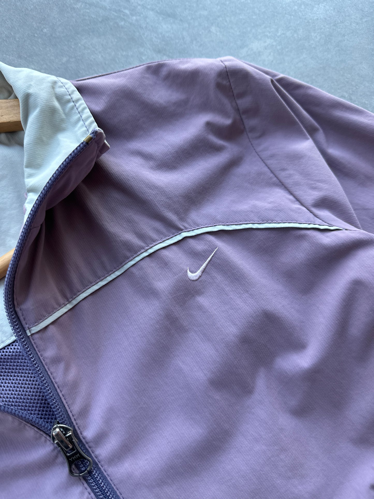 Nike 2000s ženska šuškava dukserica (S)