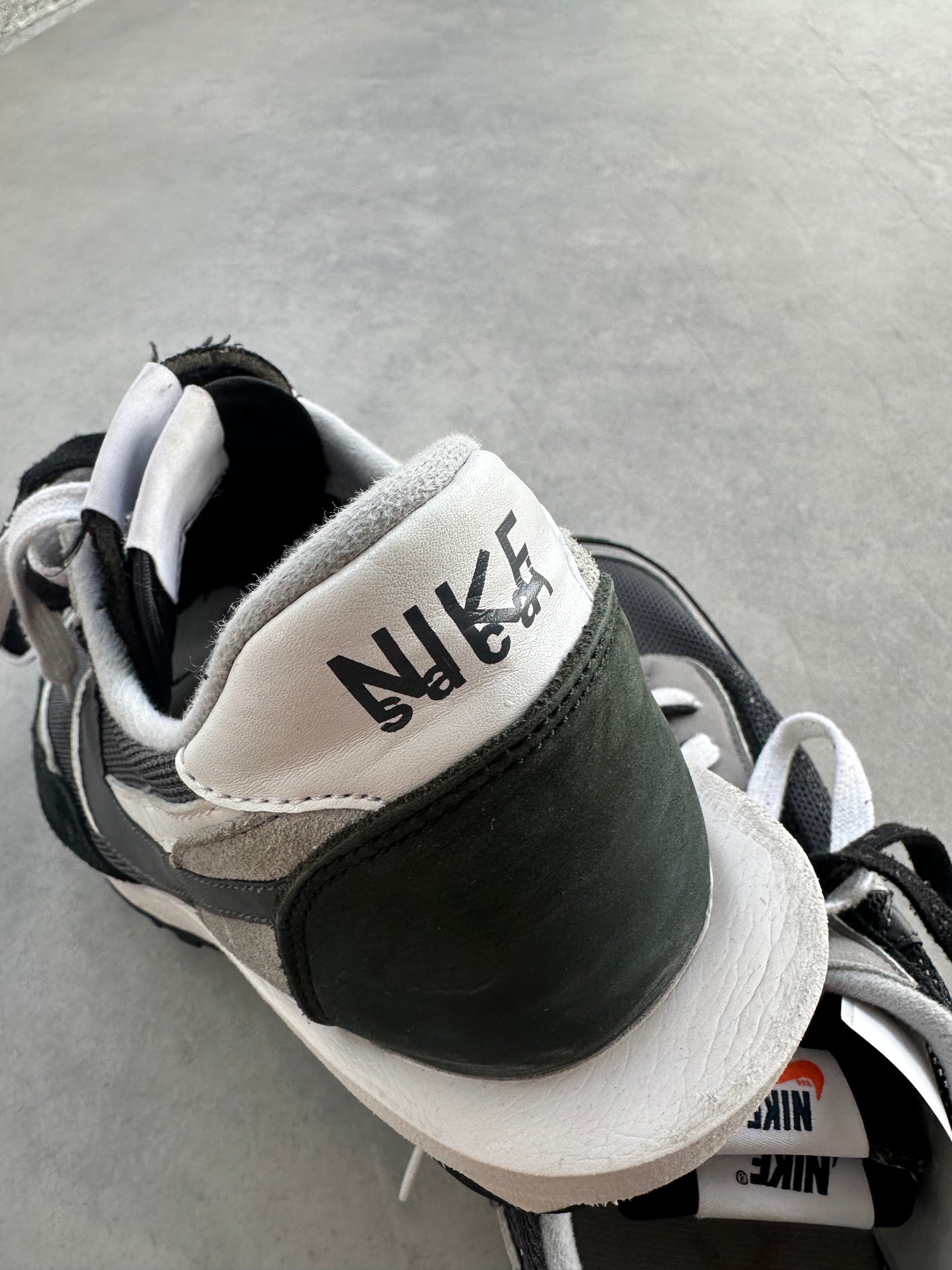Nike x Sacai LDV Waffle Black/White muške patike (43)
