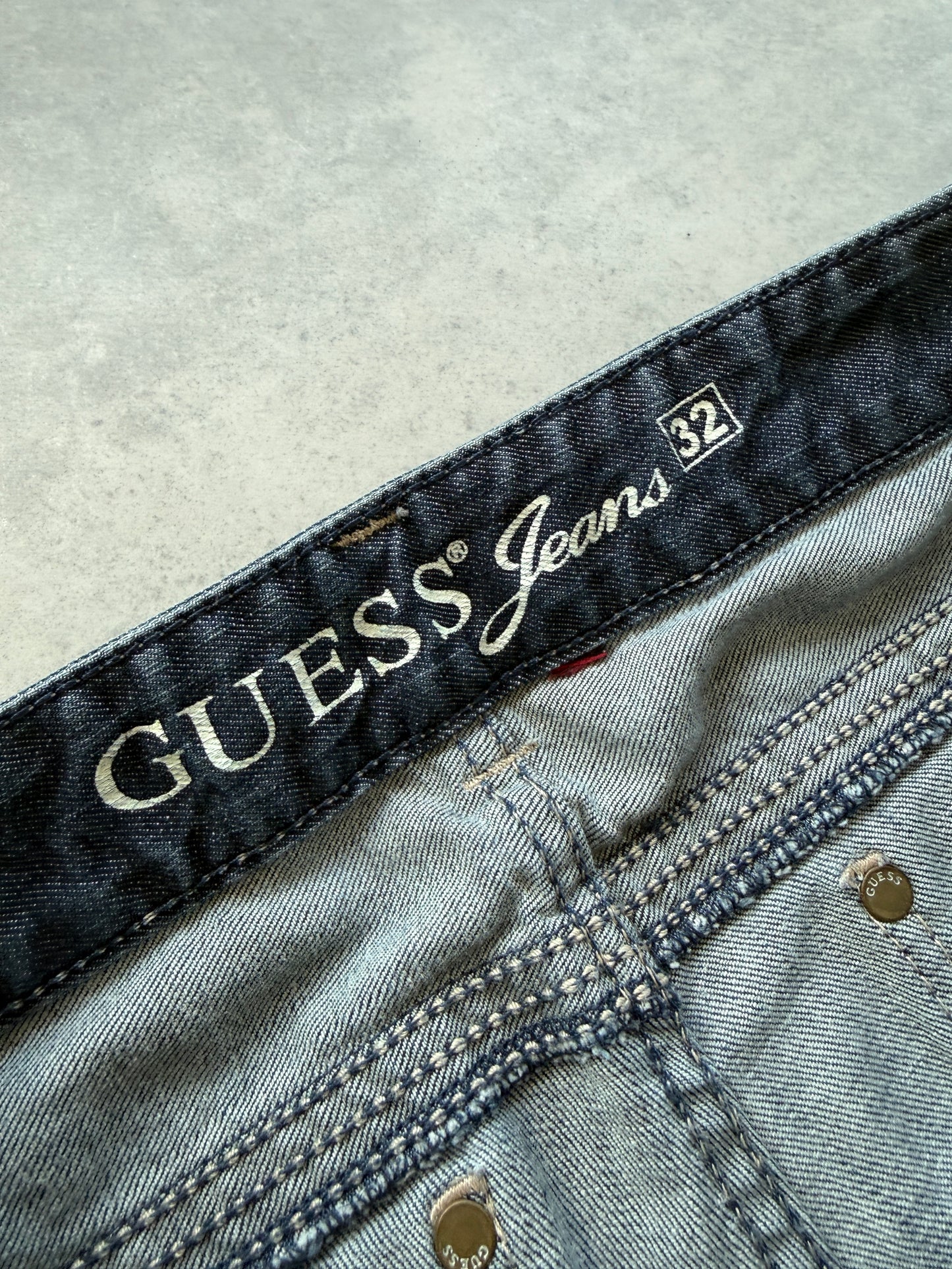 Guess Y2K ženske bootcut farmerke (32)