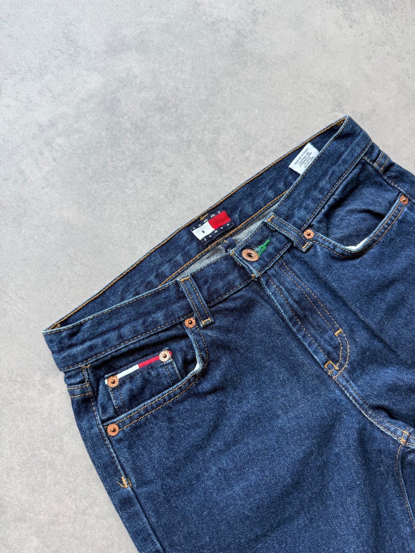 Tommy Jeans ženske flared farmerke (S)