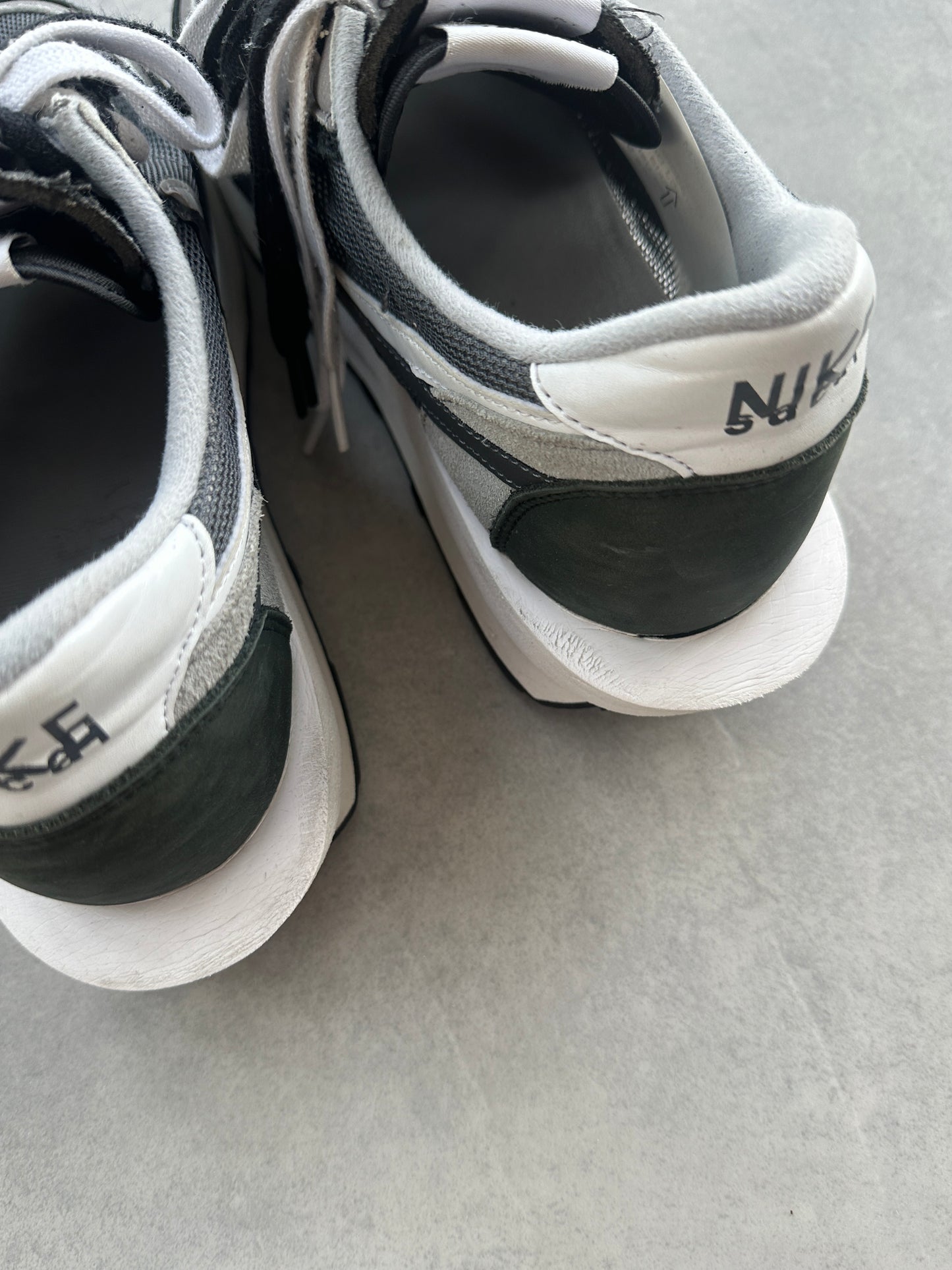 Nike x Sacai LDV Waffle Black/White muške patike (43)
