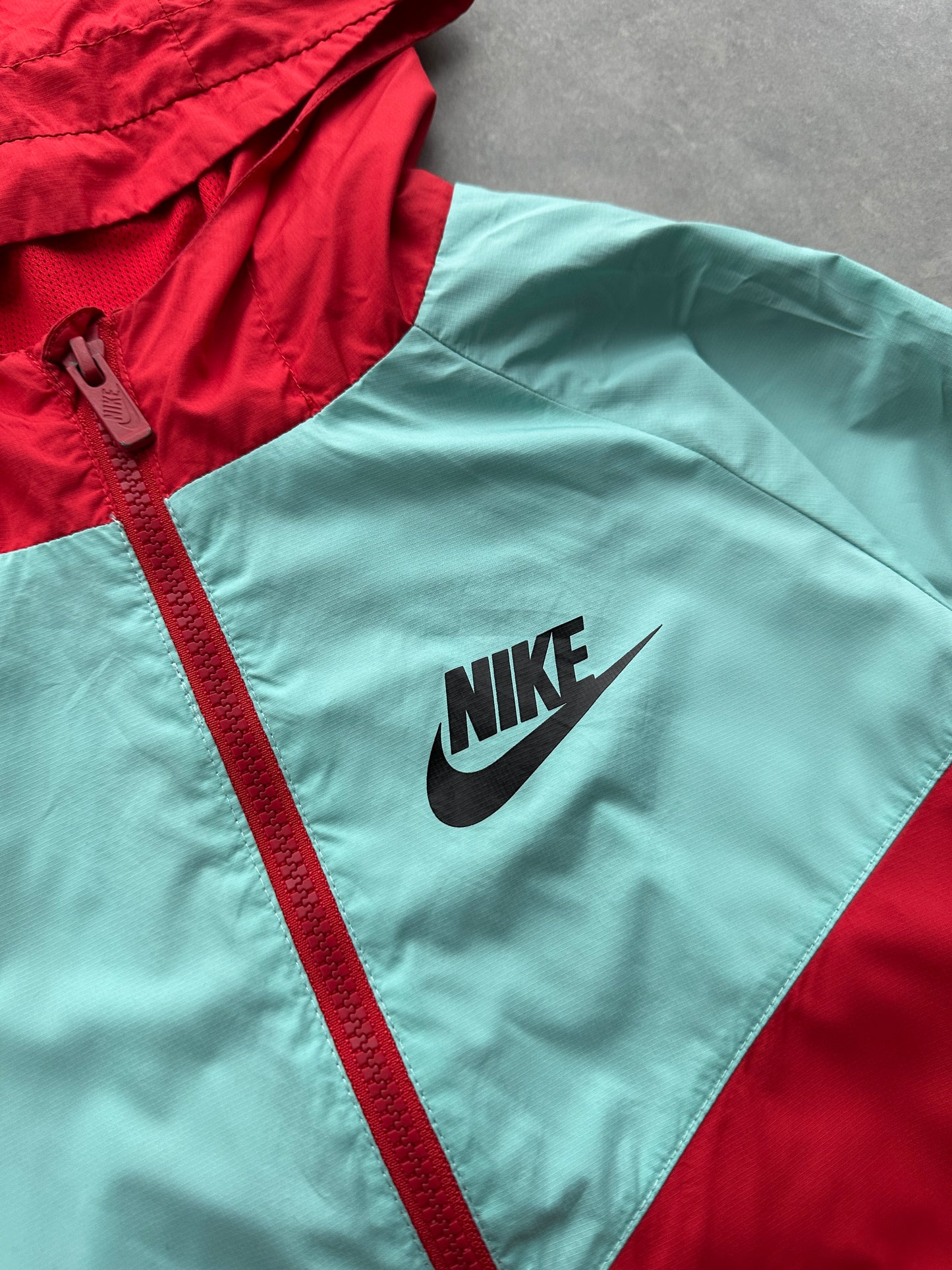 Nike crvena ženska šuškava dukserica (XL)