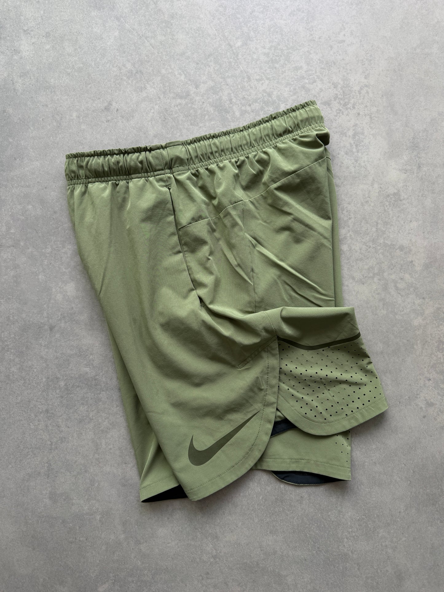 Nike muški zeleni sportski šorc (S)