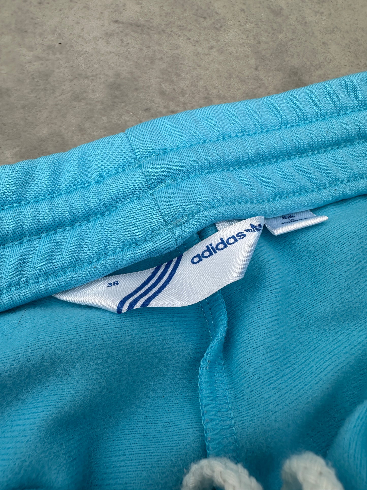 Adidas 2000s ženska baggy trenerka (38)