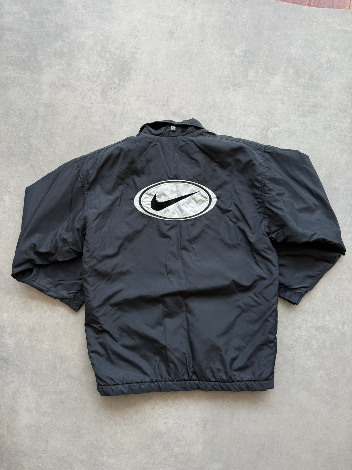 Nike vintage 90s muška oversized jakna (S)