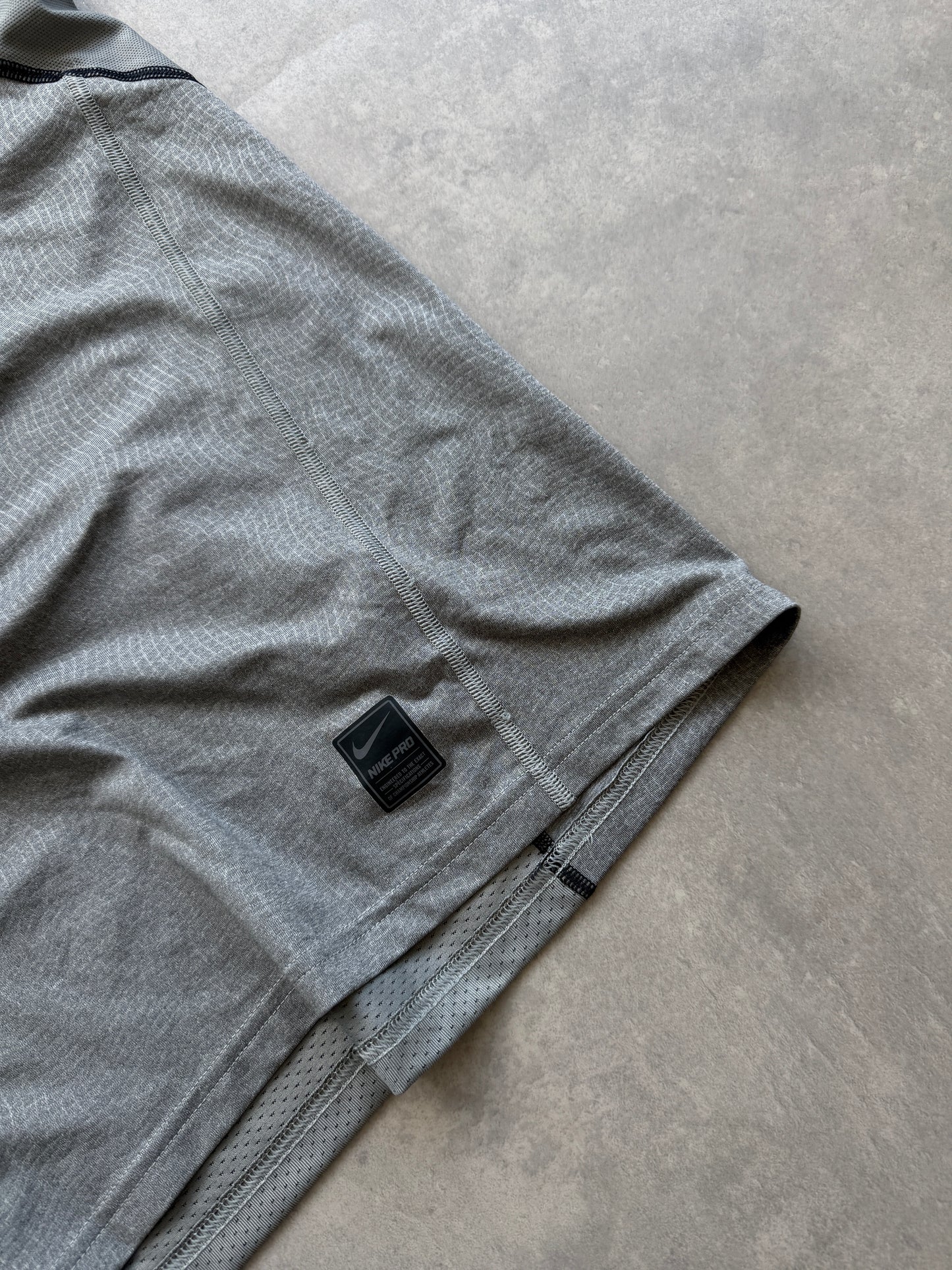 Nike Pro Combat muška siva kompresiona majica (M)