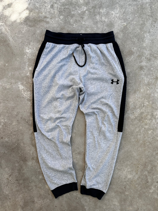 Under Armour muška siva sportska trenerka (XL)