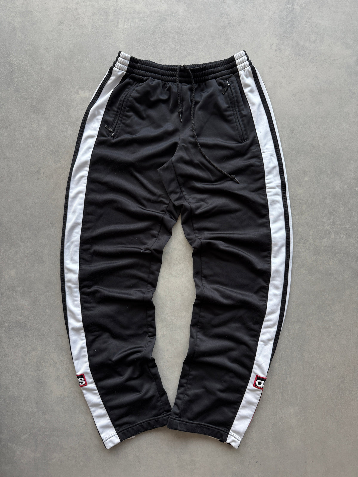 Adidas 90s ženska baggy crna trenerka (S)