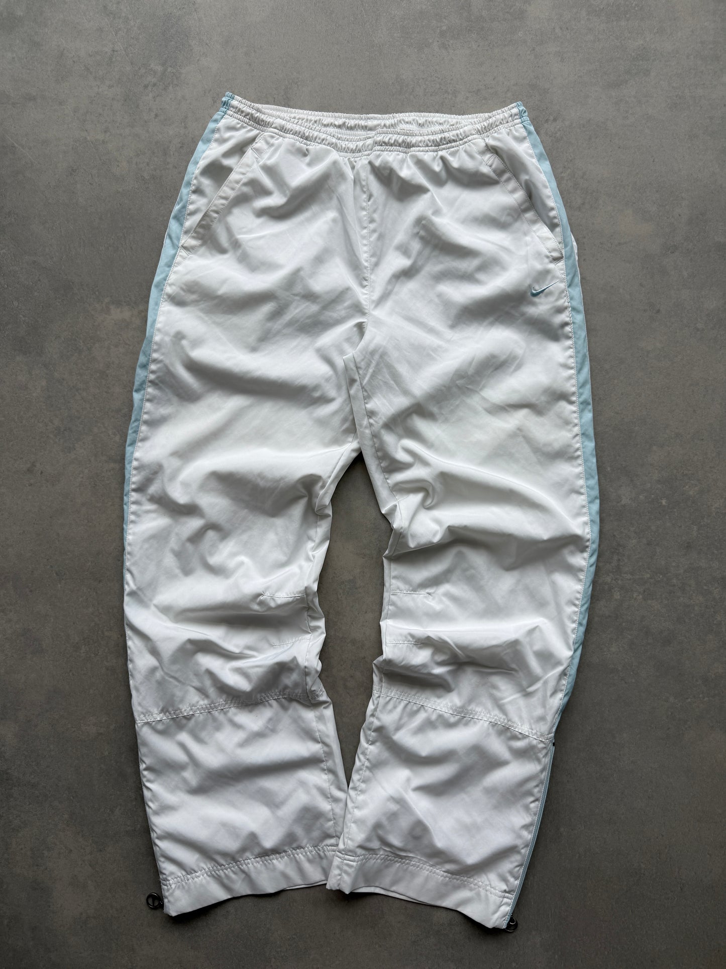 Nike 2000s ženska baggy bijela šuškava trenerka (M)