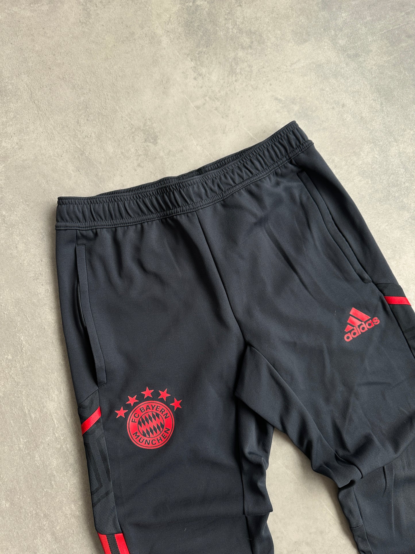 Adidas x Bayern Munchen muška sportska trenerka (S)