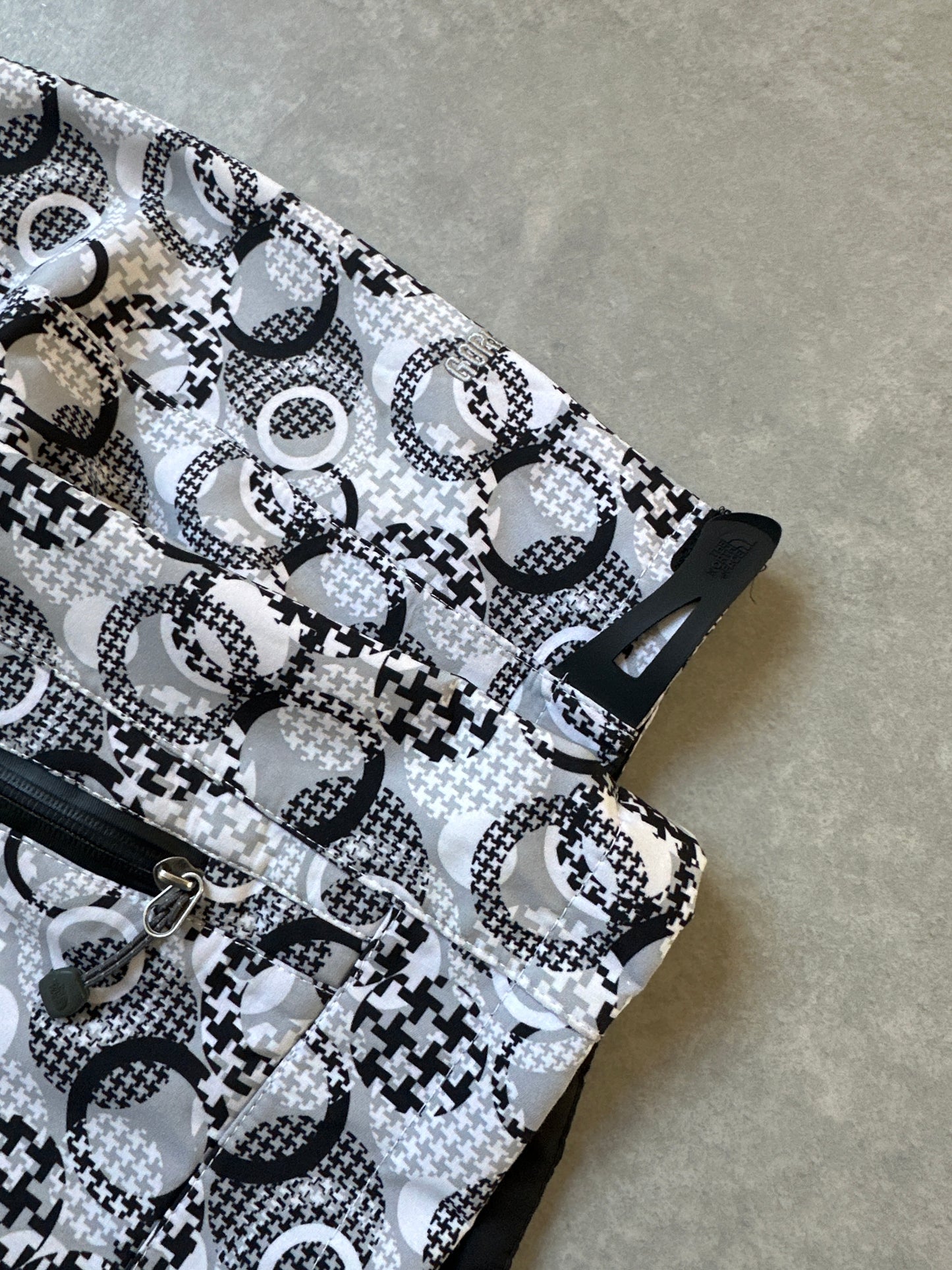 The North Face ženska vintage bootleg softshell jakna (L)