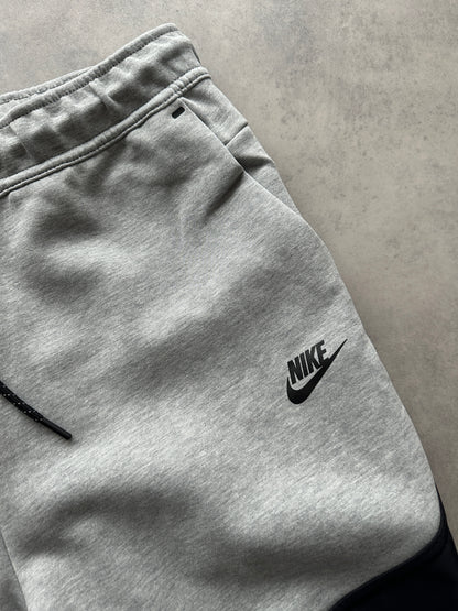 Nike Tech Fleece Hybrid muška siva trenerka (L, XL)
