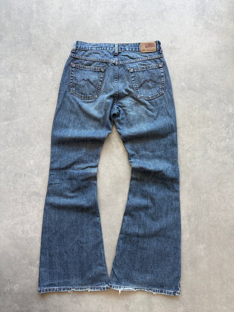 Mustang ženske slim fit flared farmerke (28x32)