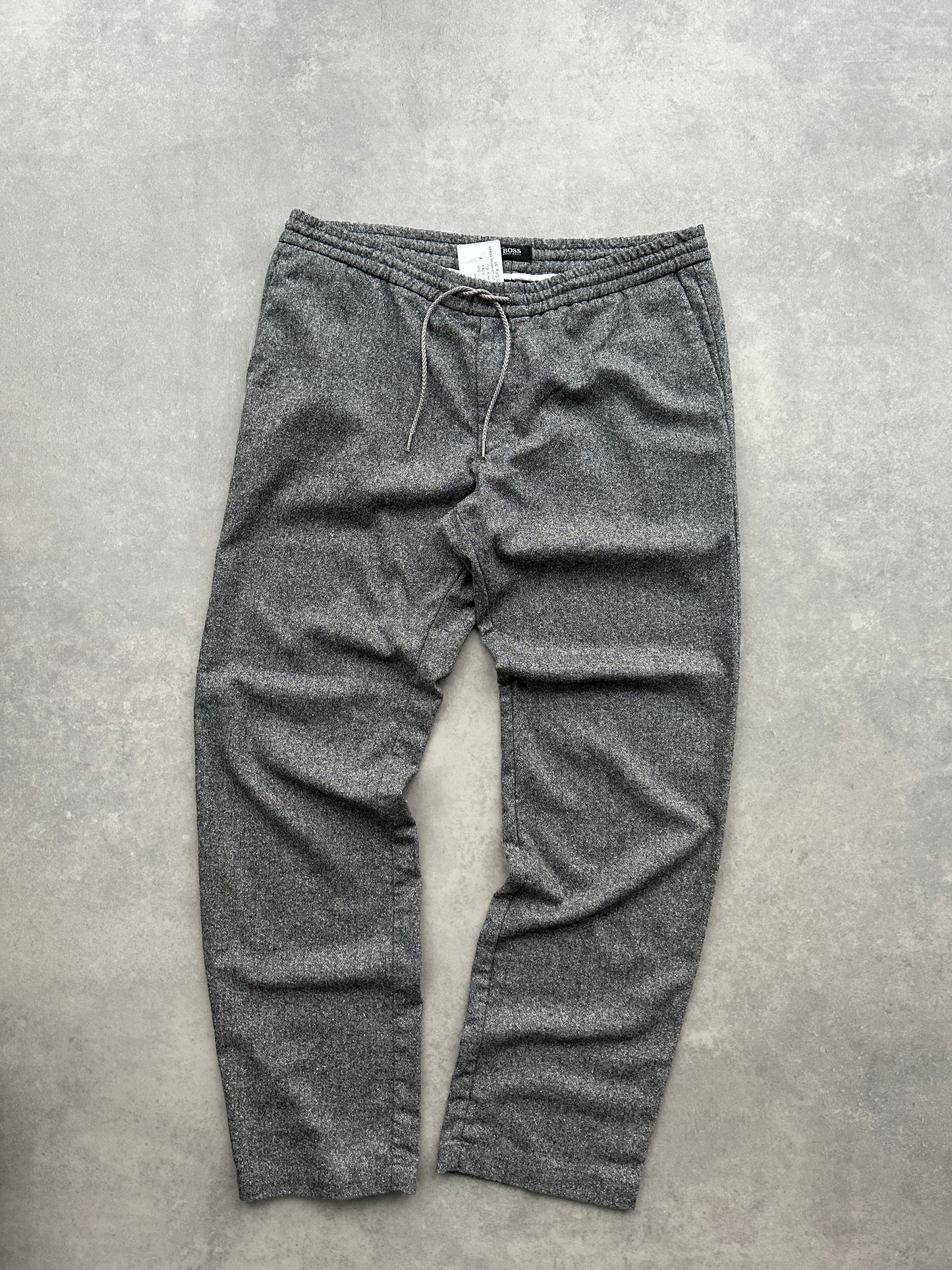 Hugo Boss muške lagane hlace (L)