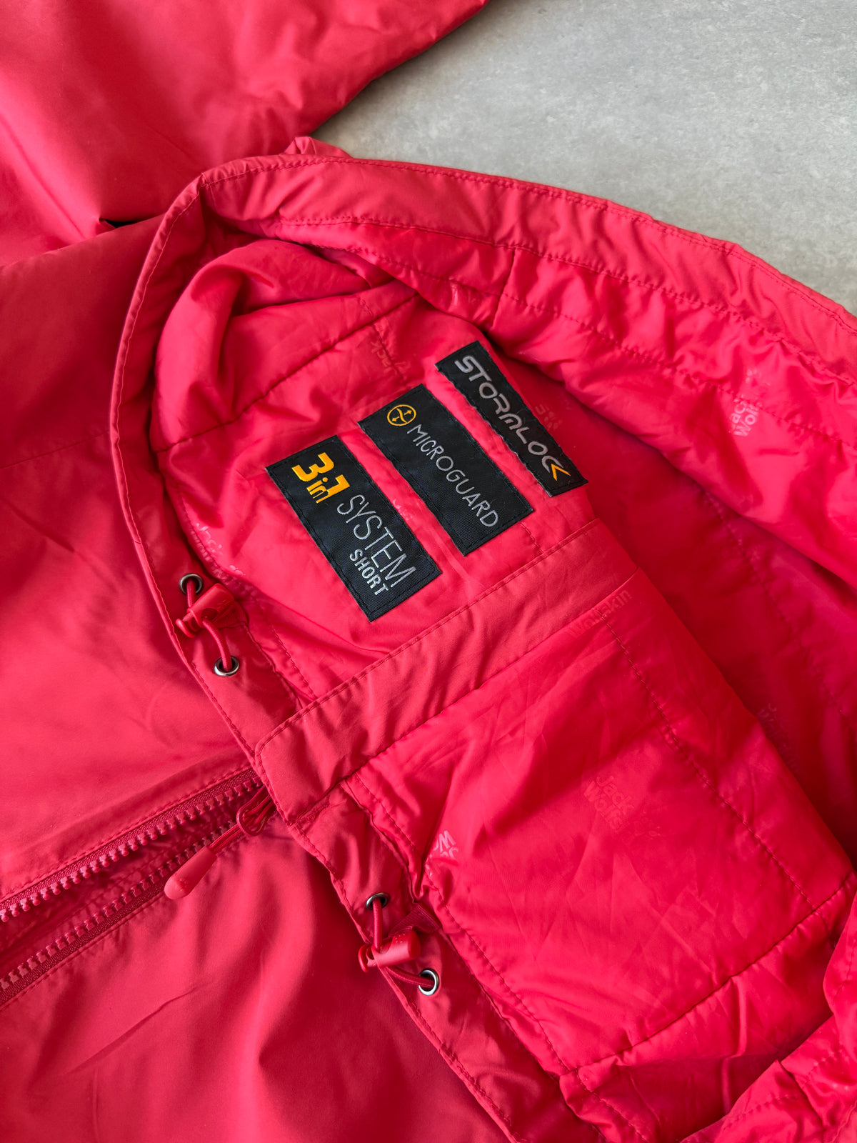 Jack Wolfskin ženska crvena tanka izolaciona jakna (XS)