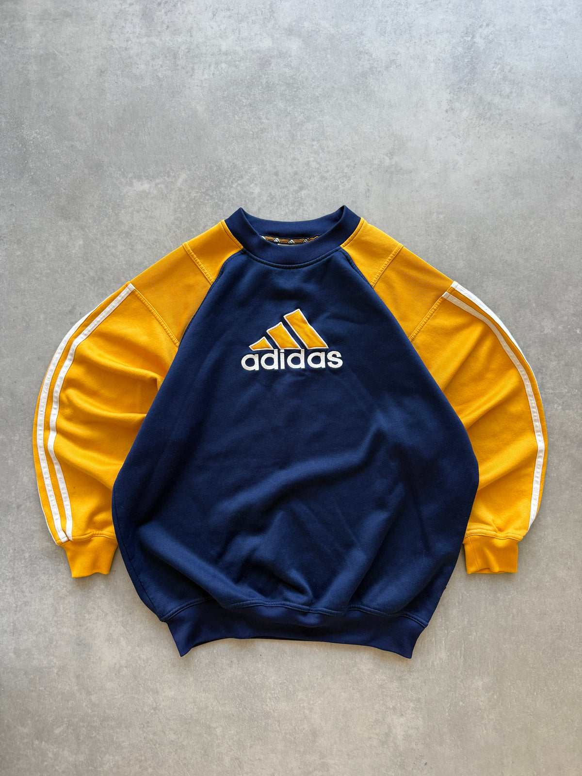 Adidas vintage ženska oversized dukserica (L)