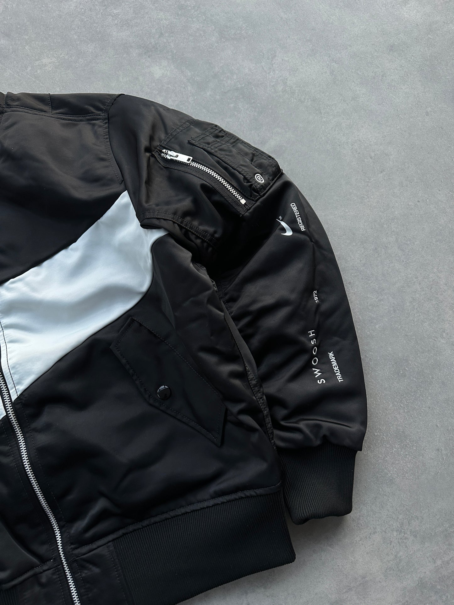 Nike Swoosh muška jakna sa 2 lica (S,M)