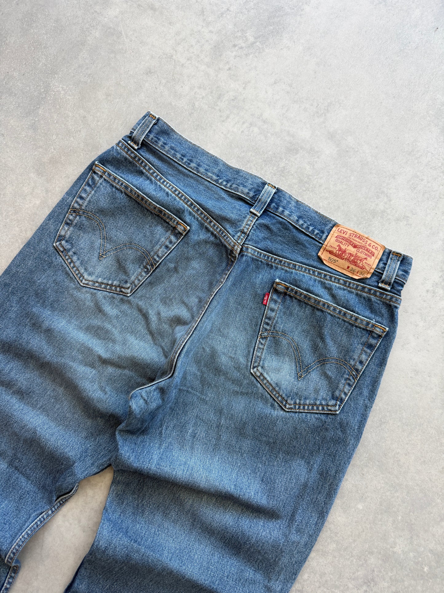 Levis 505 muške relaxed fit farmerke (36x36)