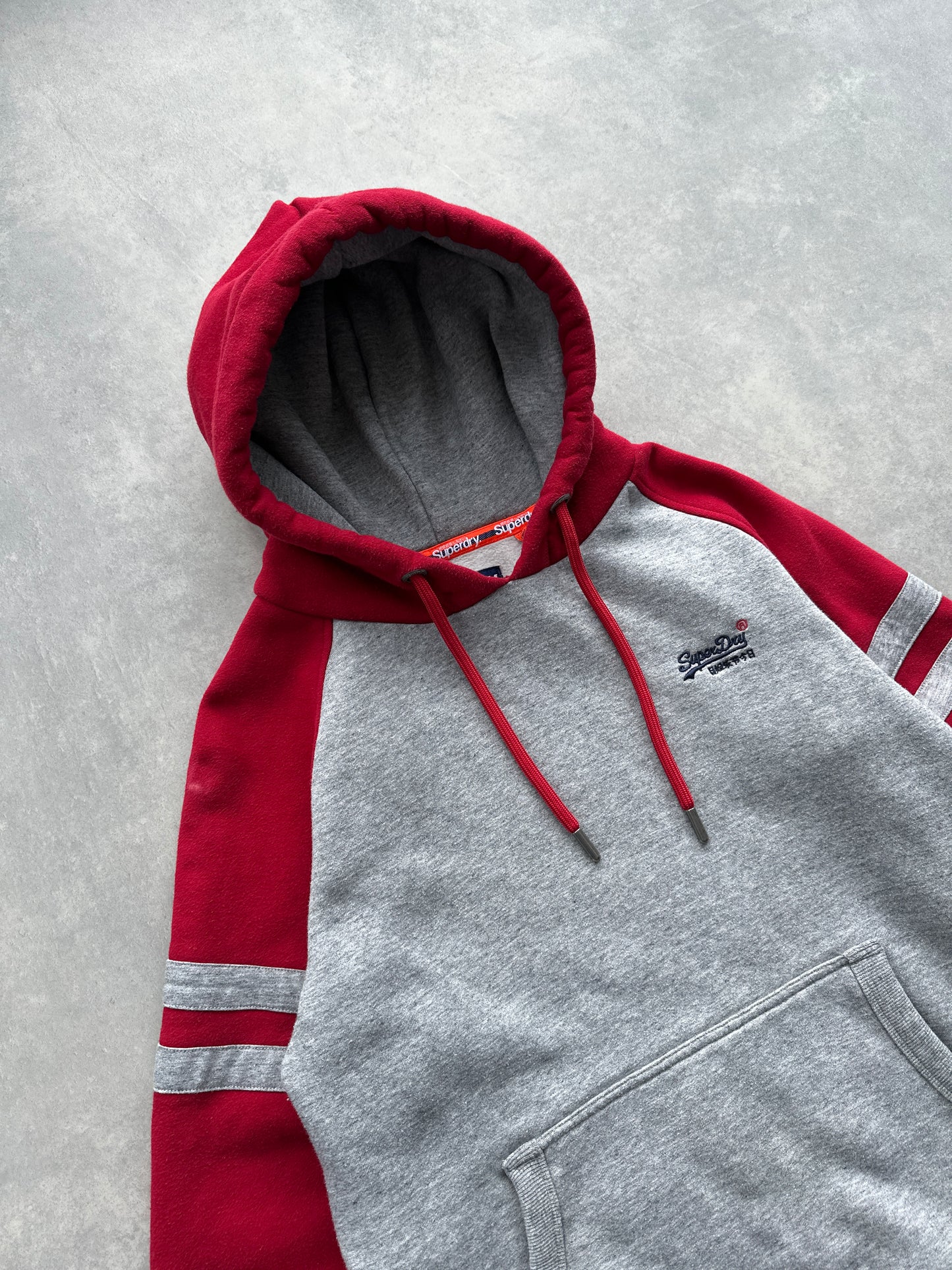 Superdry muška siva dukserica (M)