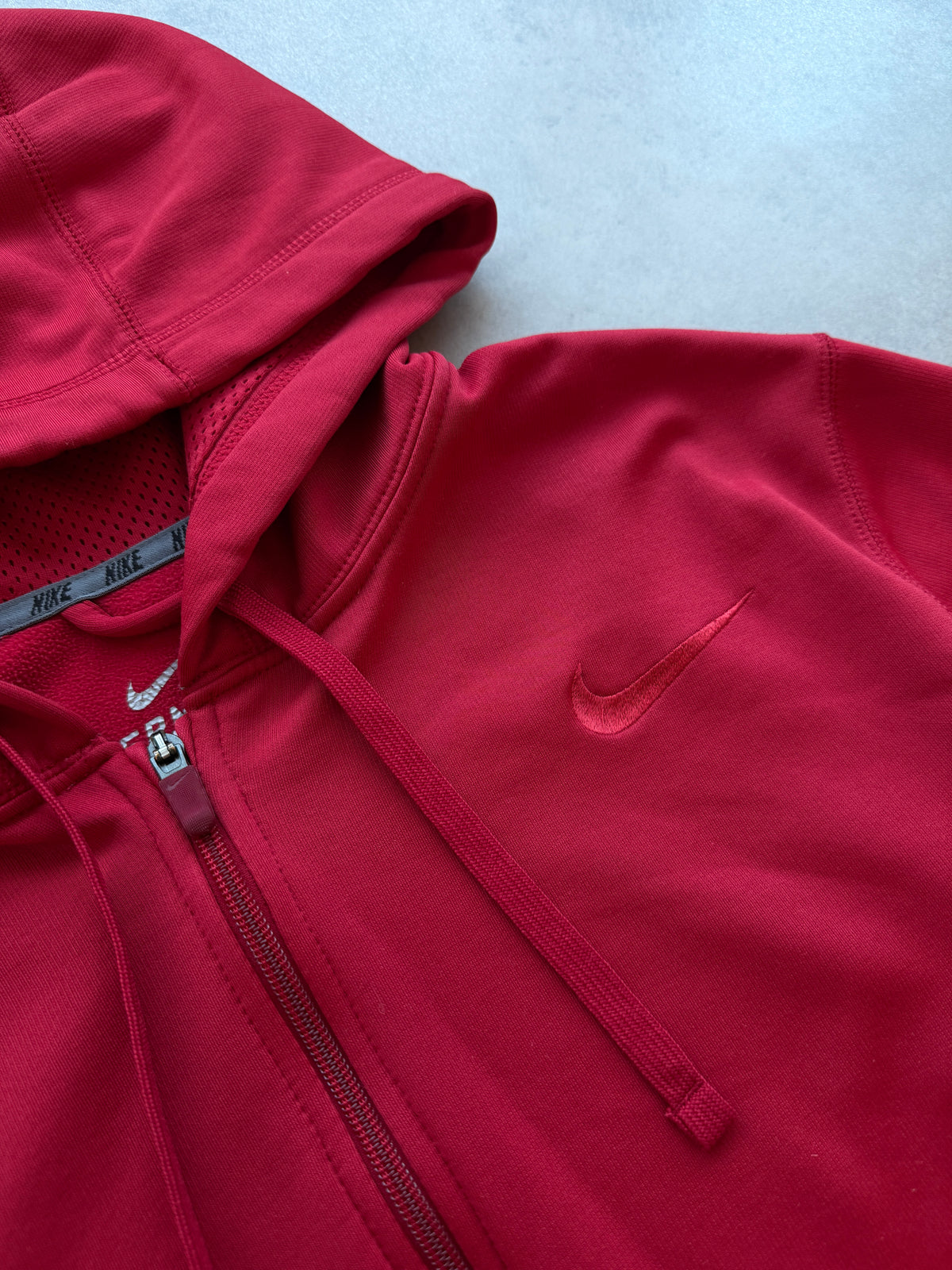 Nike Therma Fit muška crvena sportska dukserica (L)