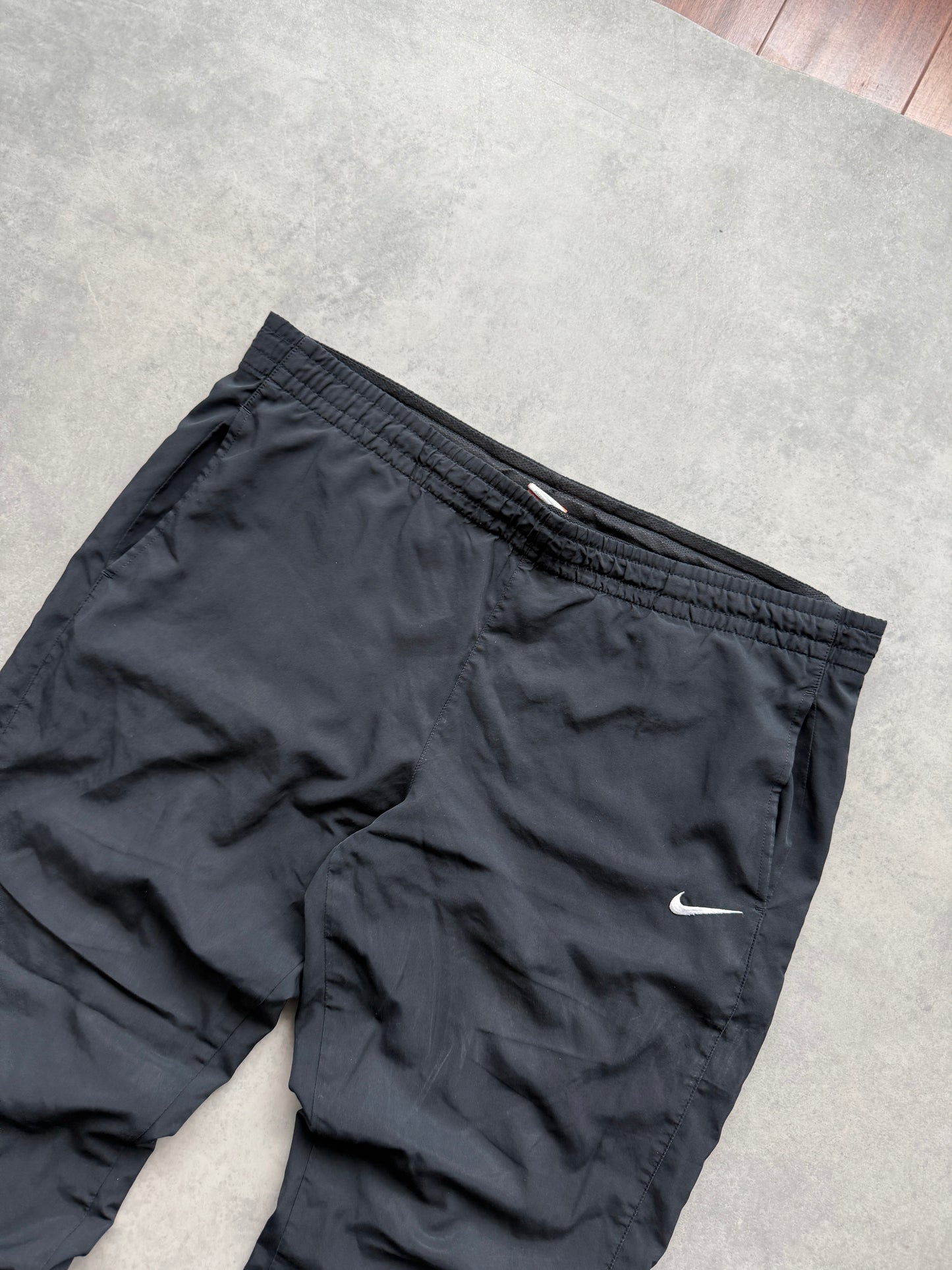 Nike muška crna basic šuškava trenerka (L)