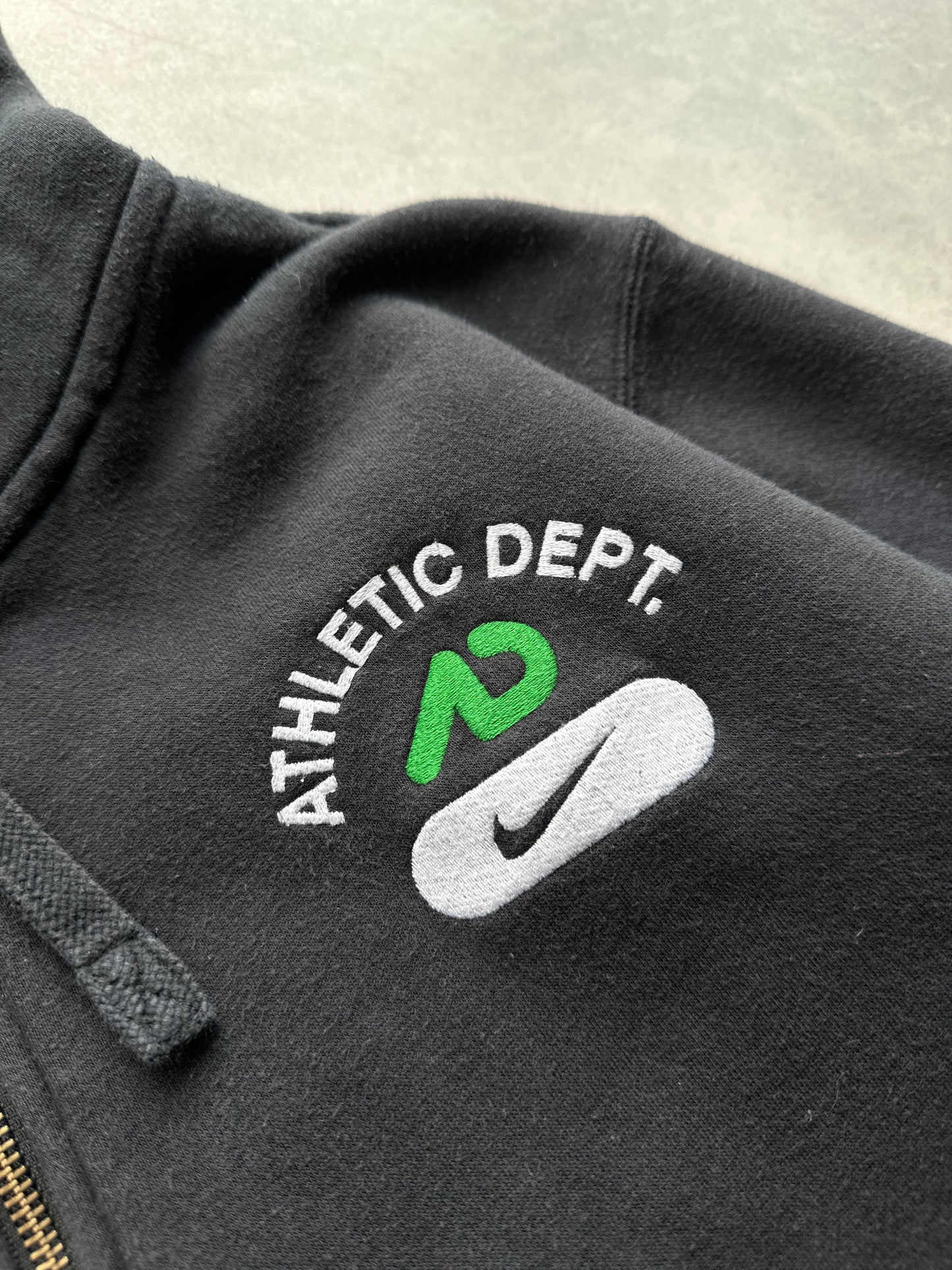 Nike ATH Dpt muška crna dukserica (L)