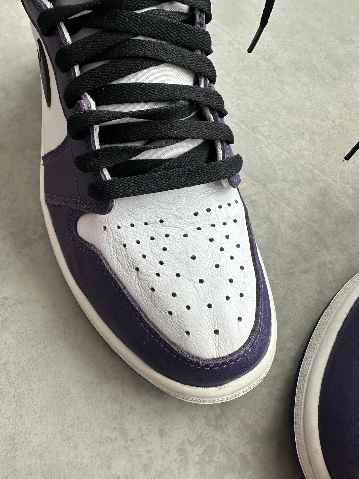 Nike Air Jordan 1 Retro High Court Purple White muške patike (42.5)