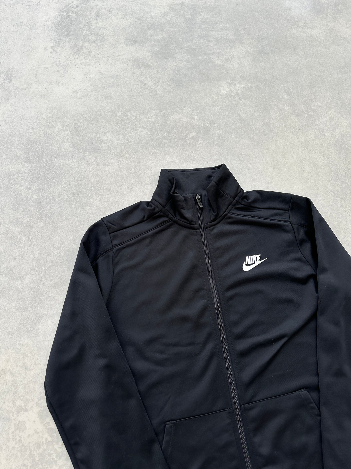 Nike crna basic djecija dukserica (L)