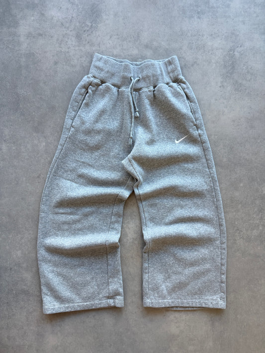 Nike ženski 3/4 sivi šorc (XS)