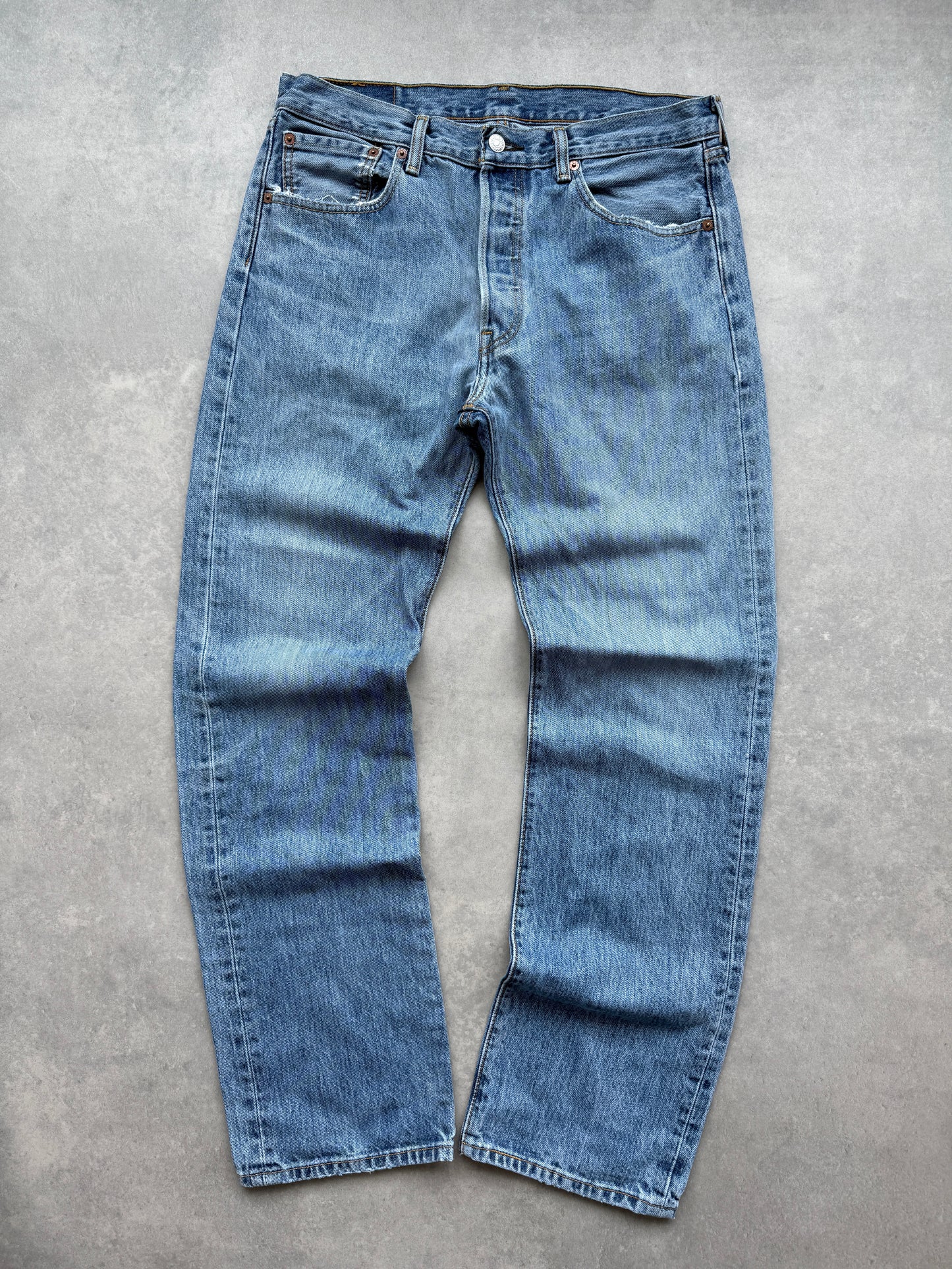 Levis 501 muške farmerke (33x32)